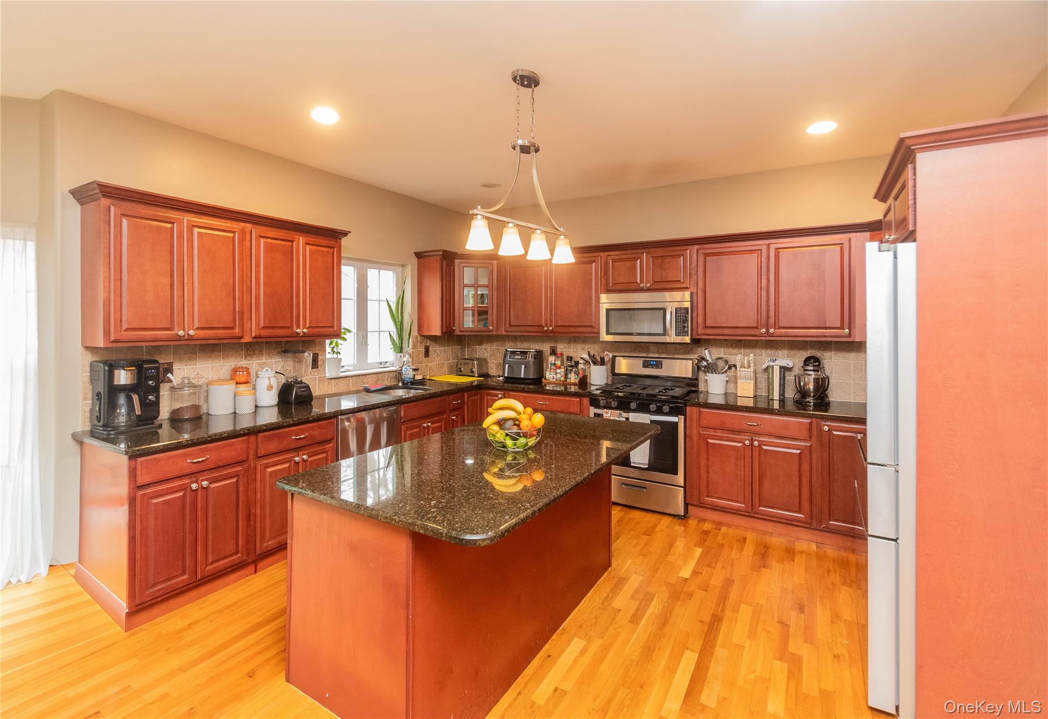 93 Glen Rock Circle, Highland, NY 12528