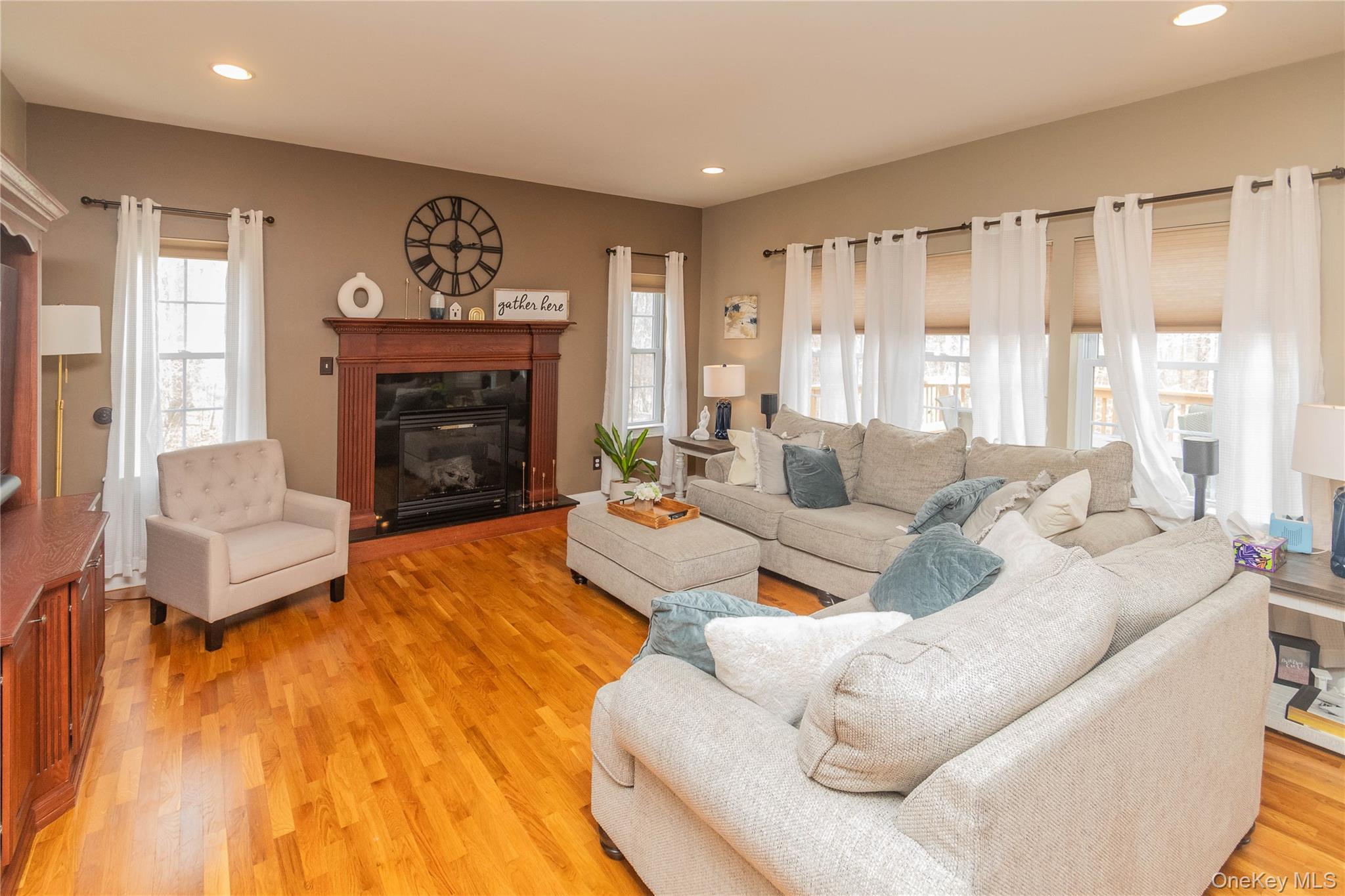 93 Glen Rock Circle, Highland, NY 12528