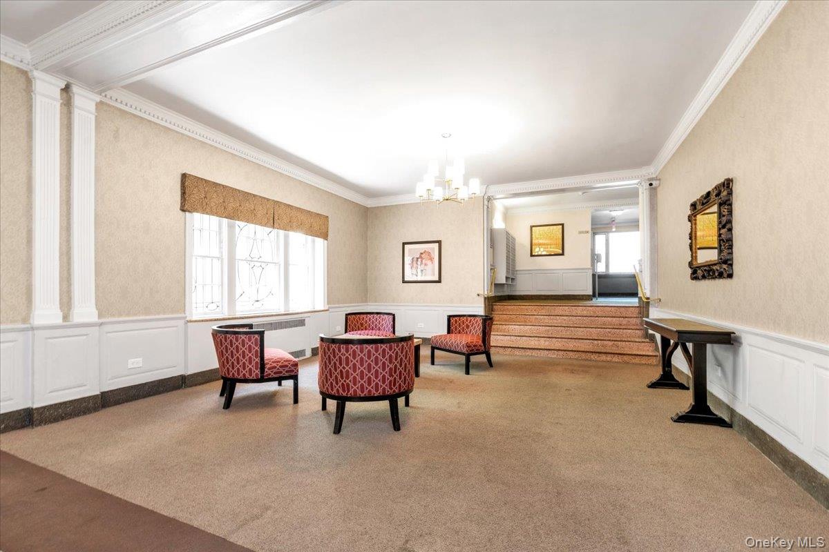 84-49 168th Street # #4S, Jamaica Hills, NY 11432