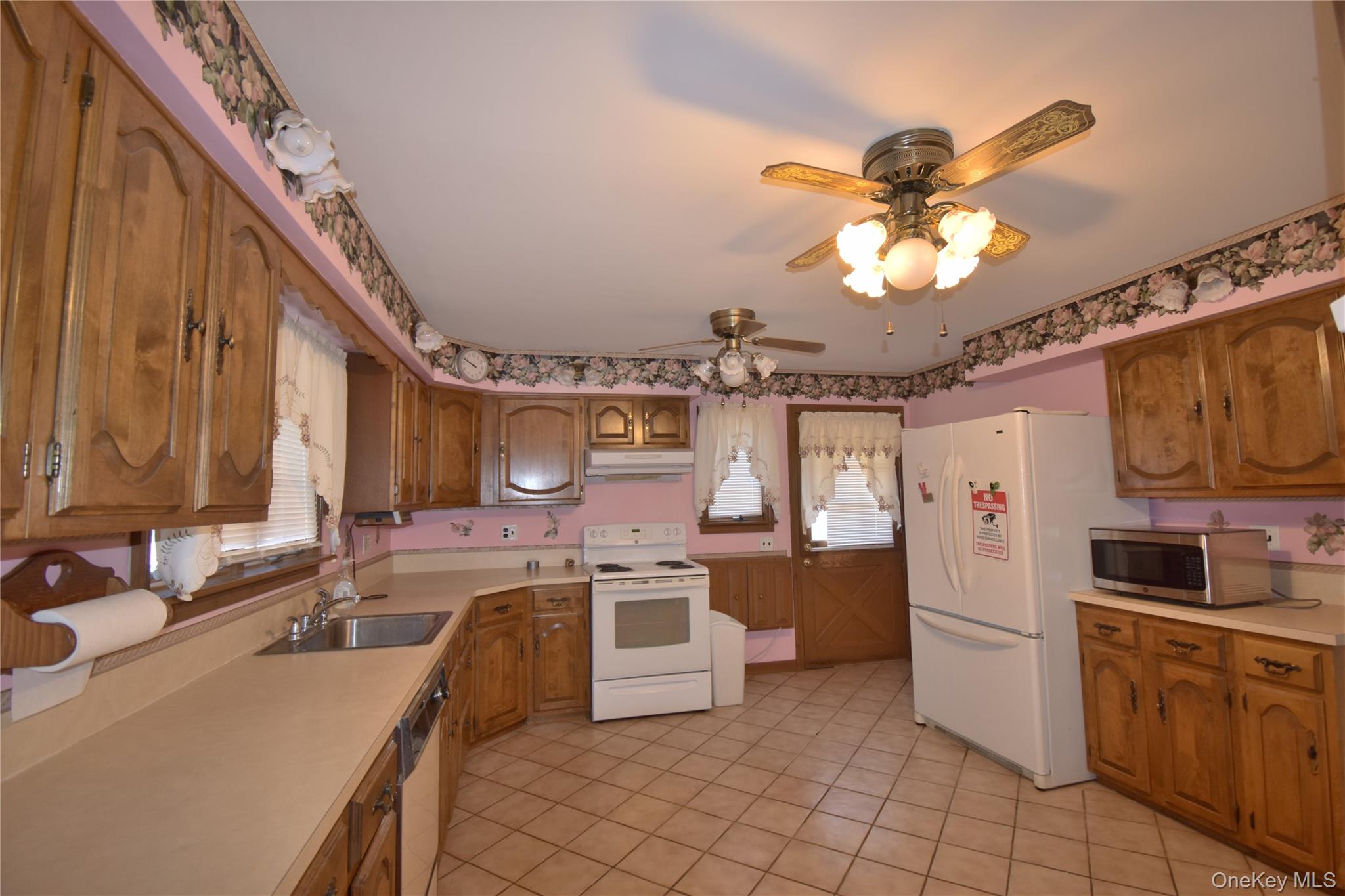 297 Clarice Boulevard, Holbrook, NY 11741