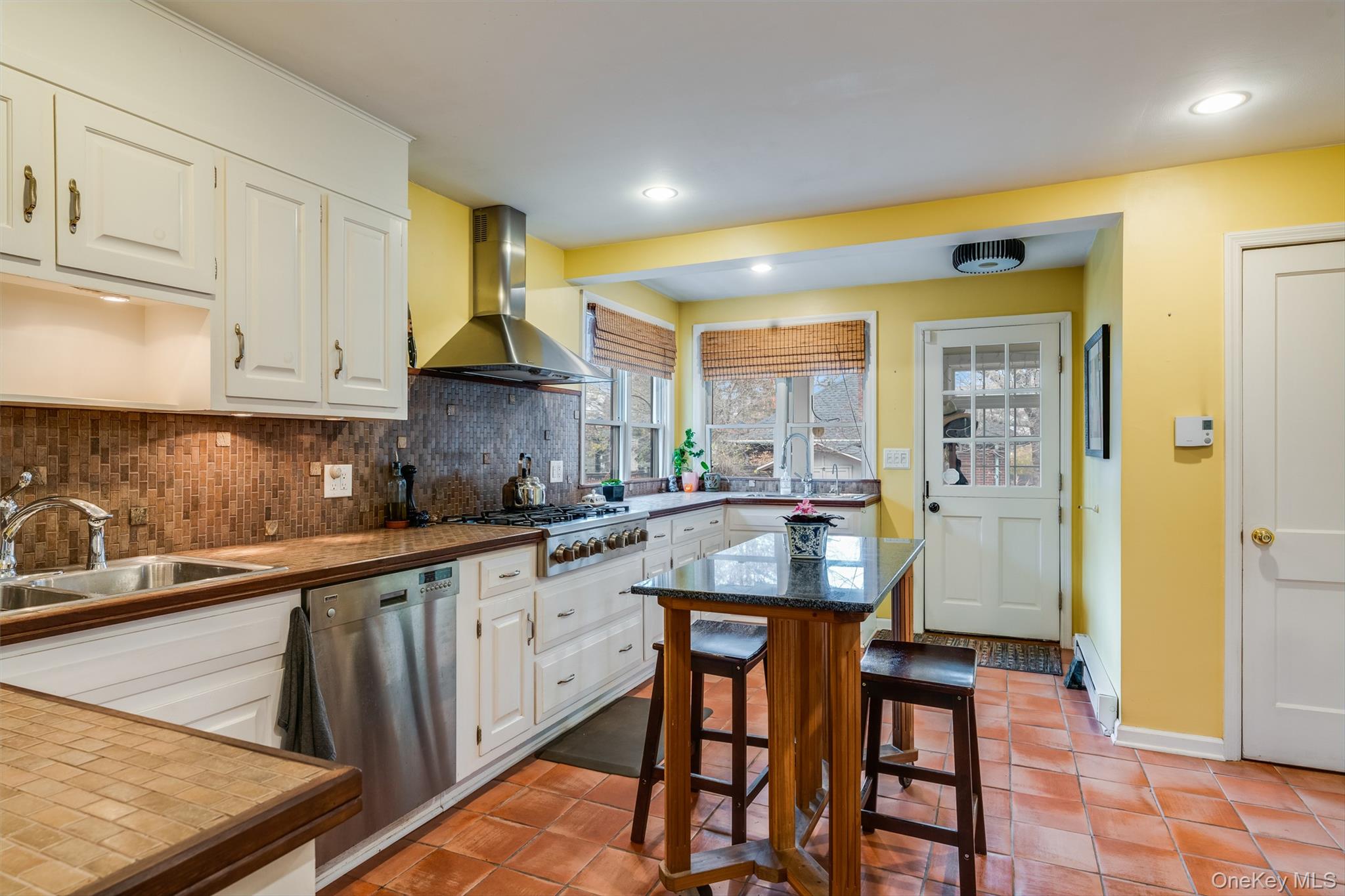 361 Albany Avenue, Kingston, NY 12401