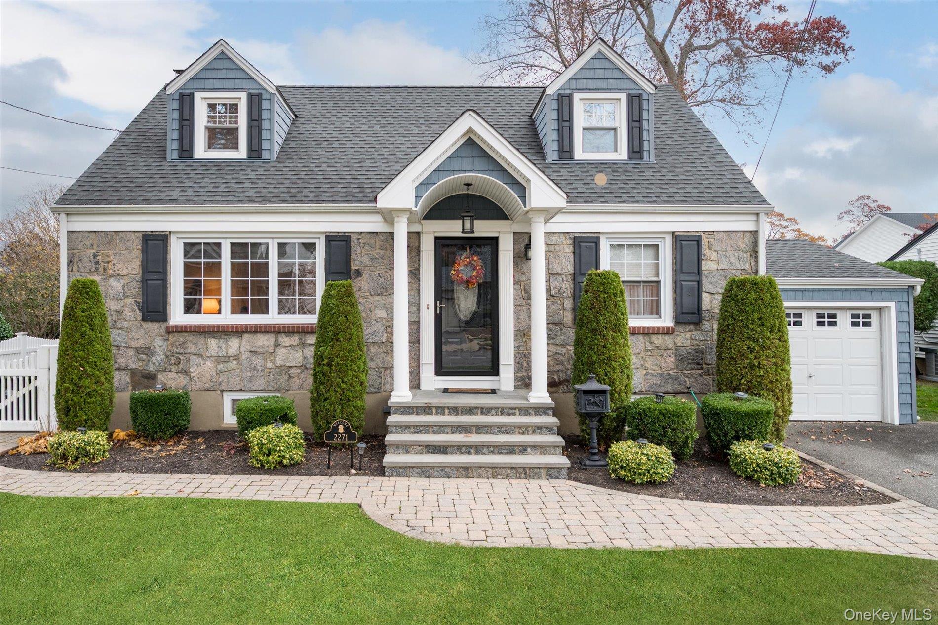 2271 Locust Street, North Merrick, NY 11566