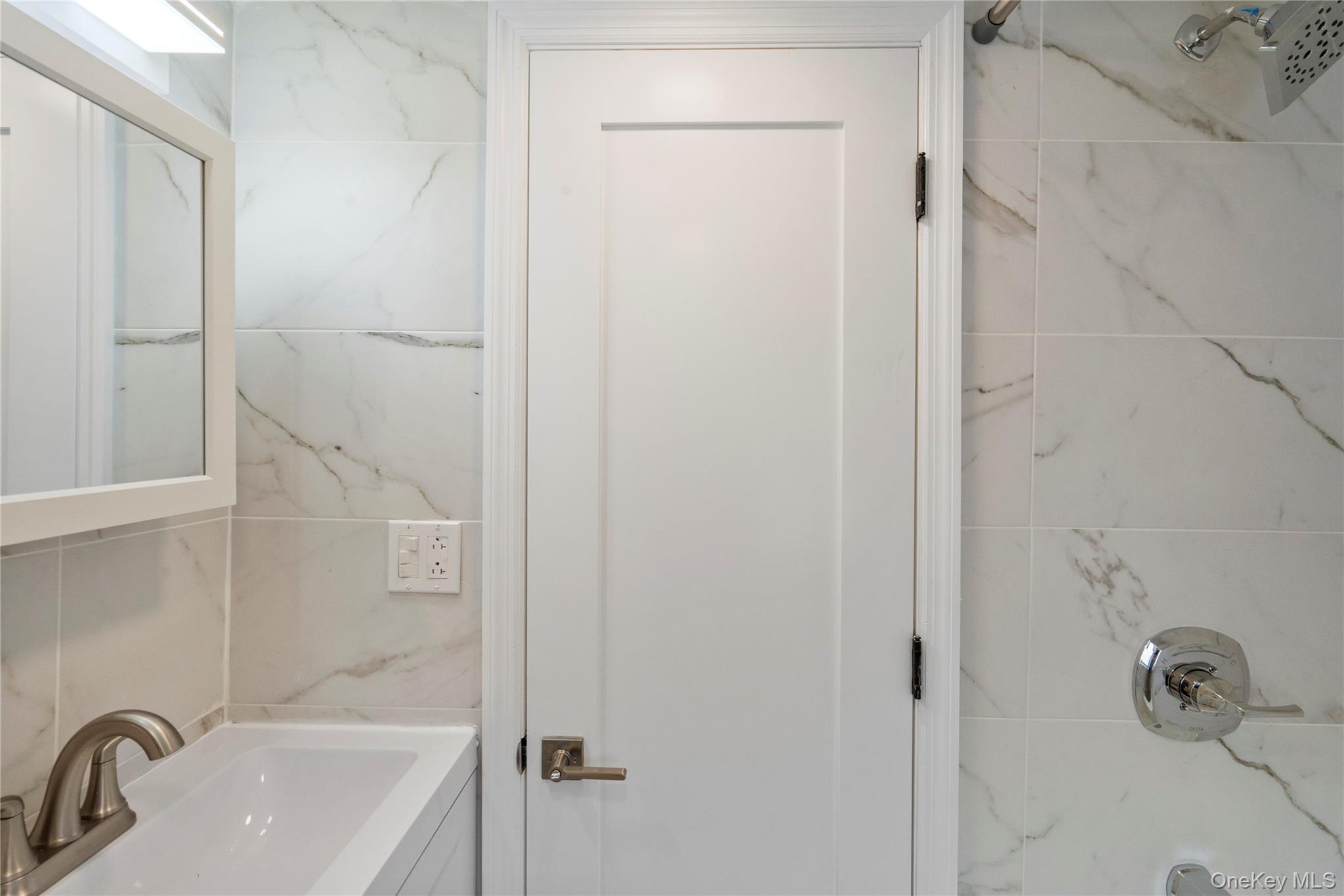 1 Center Court, Bethpage, NY 11714