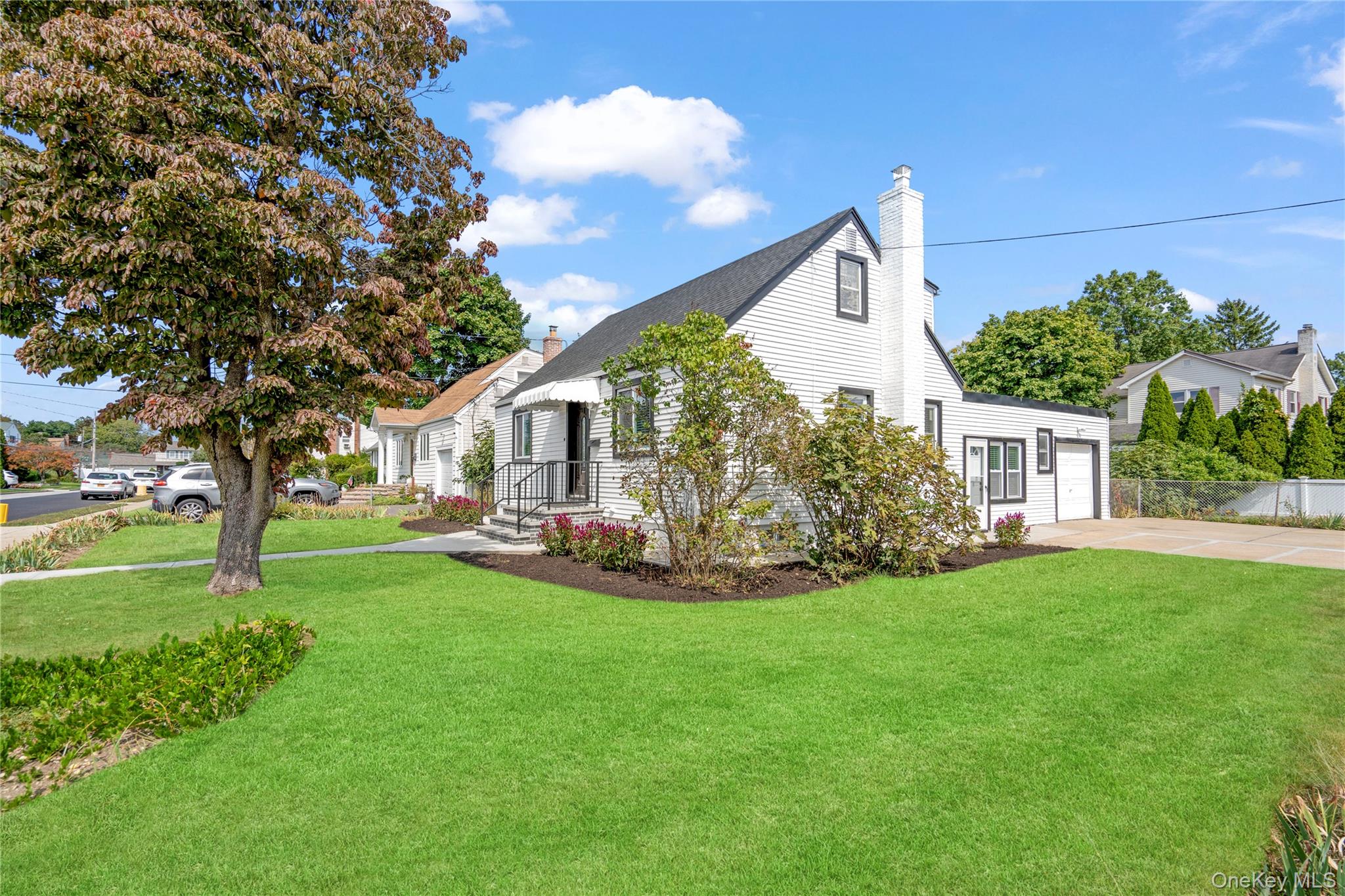 1 Center Court, Bethpage, NY 11714