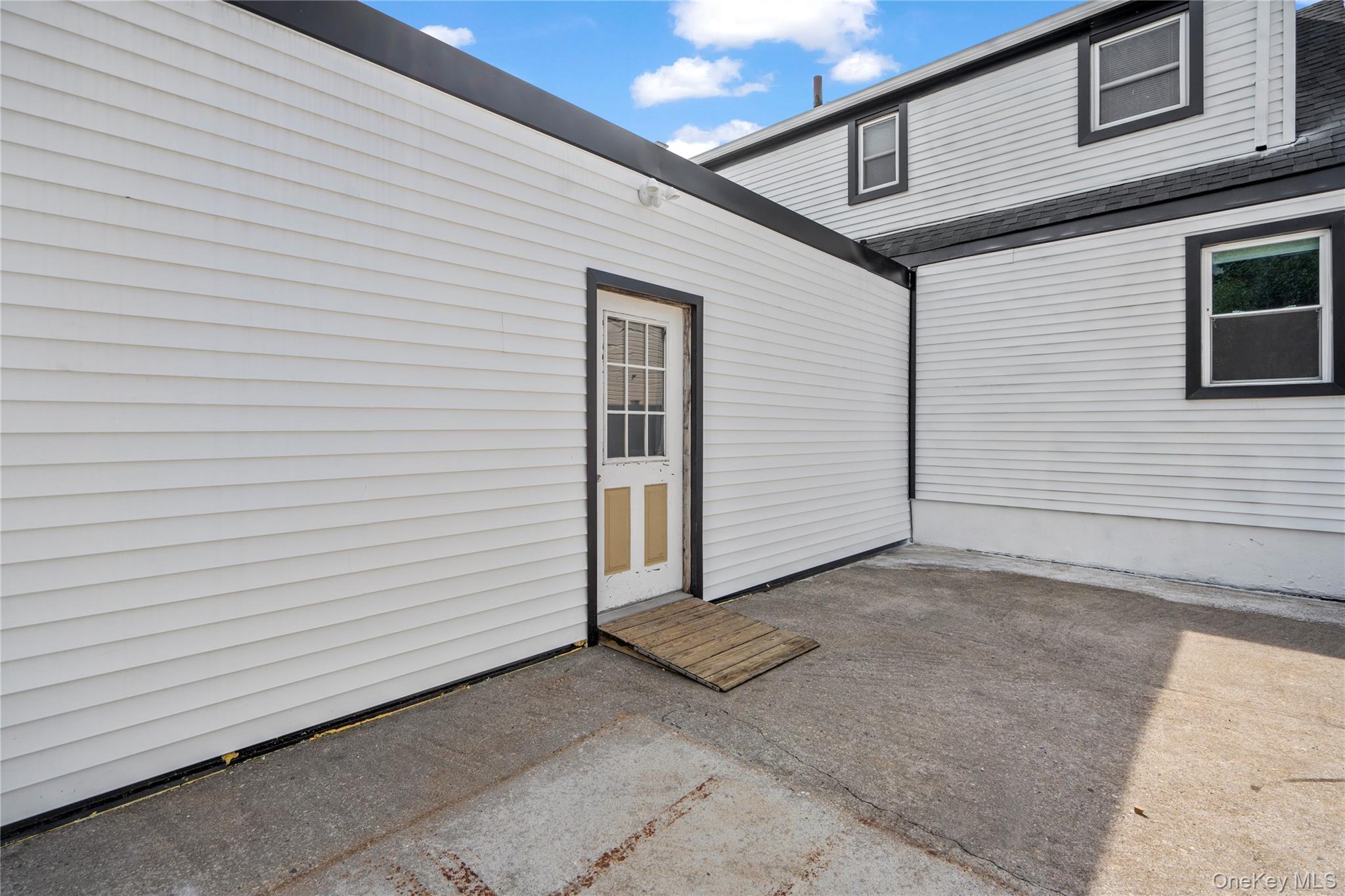 1 Center Court, Bethpage, NY 11714