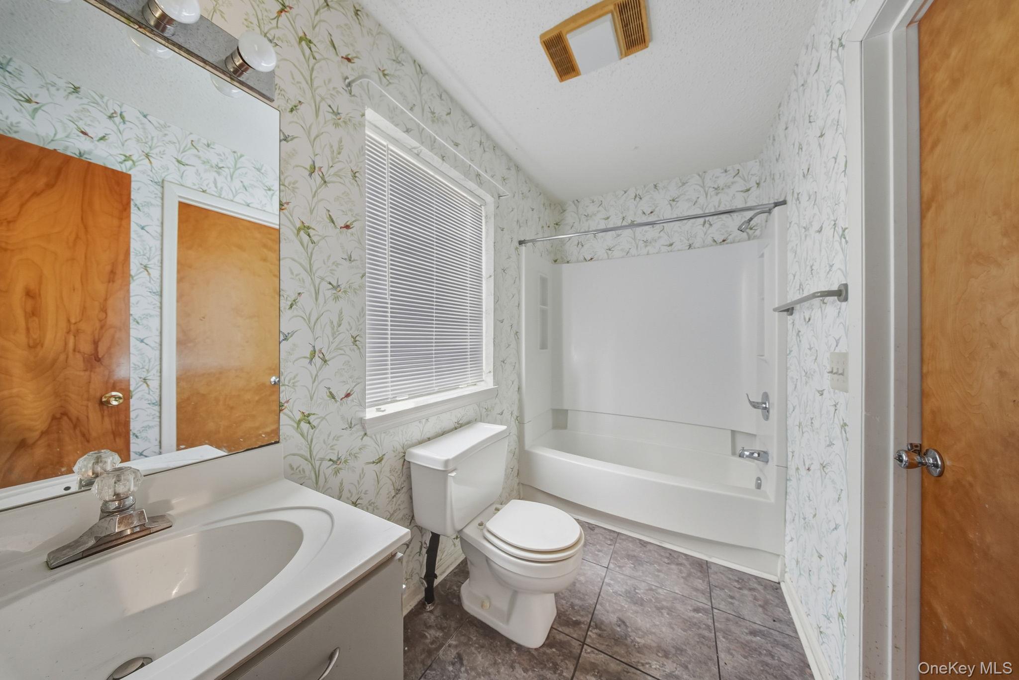 4 Fox Run, Woodridge, NY 12789