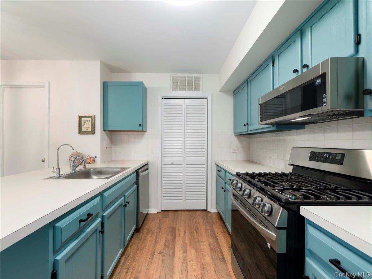 460 E Crooked Hill Road, Pearl River, NY 10965