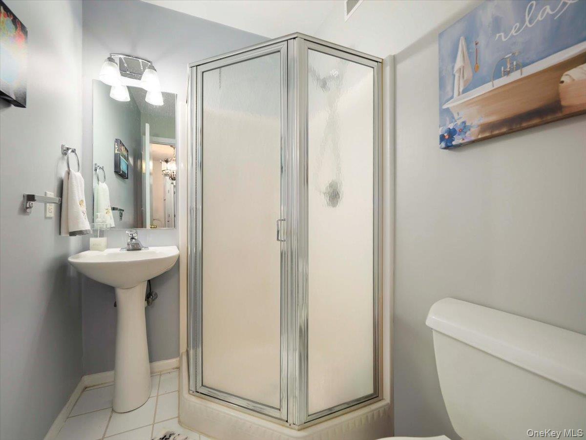 460 E Crooked Hill Road, Pearl River, NY 10965