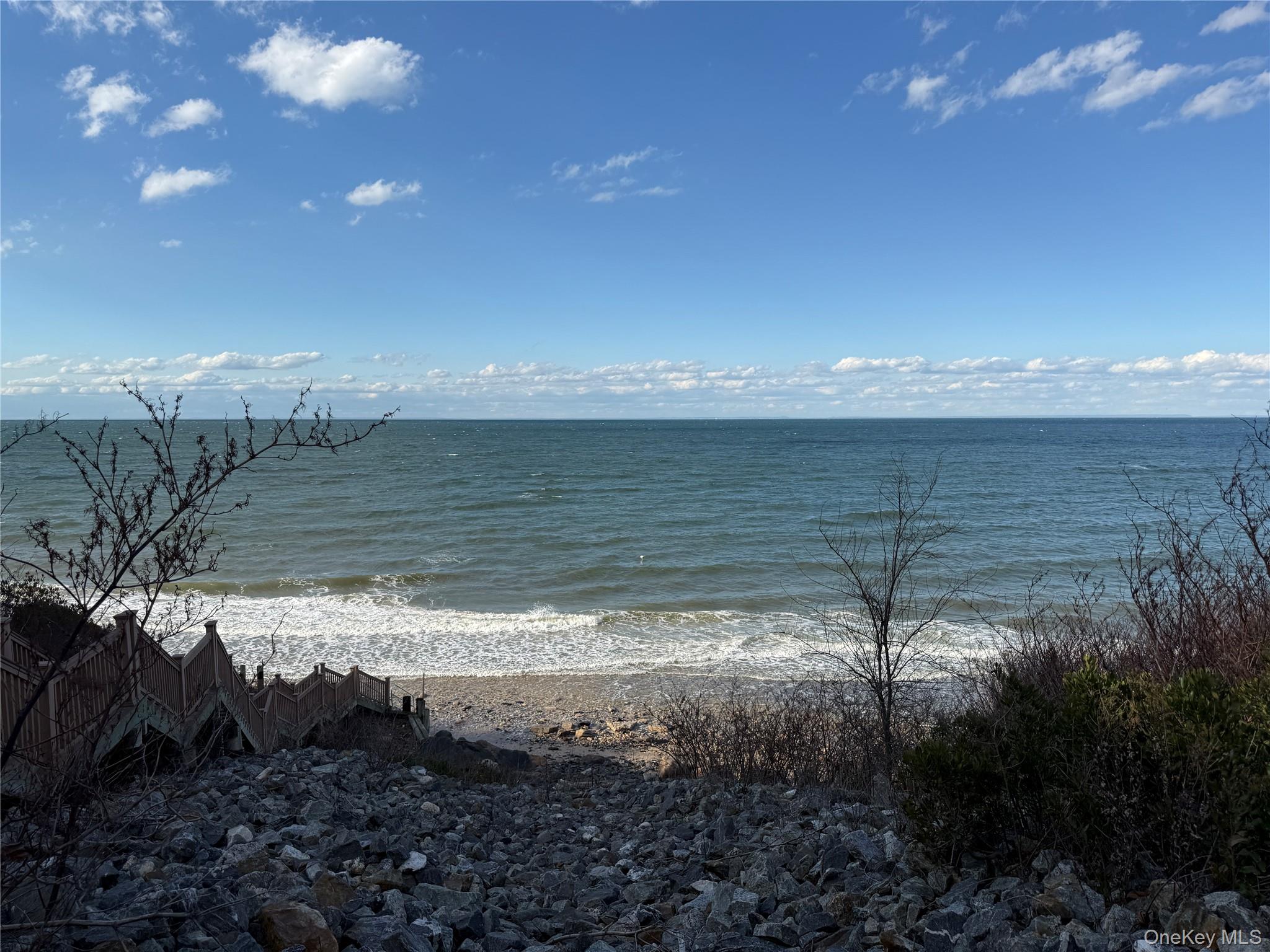 15 Whalers Path, Baiting Hollow, NY 11933