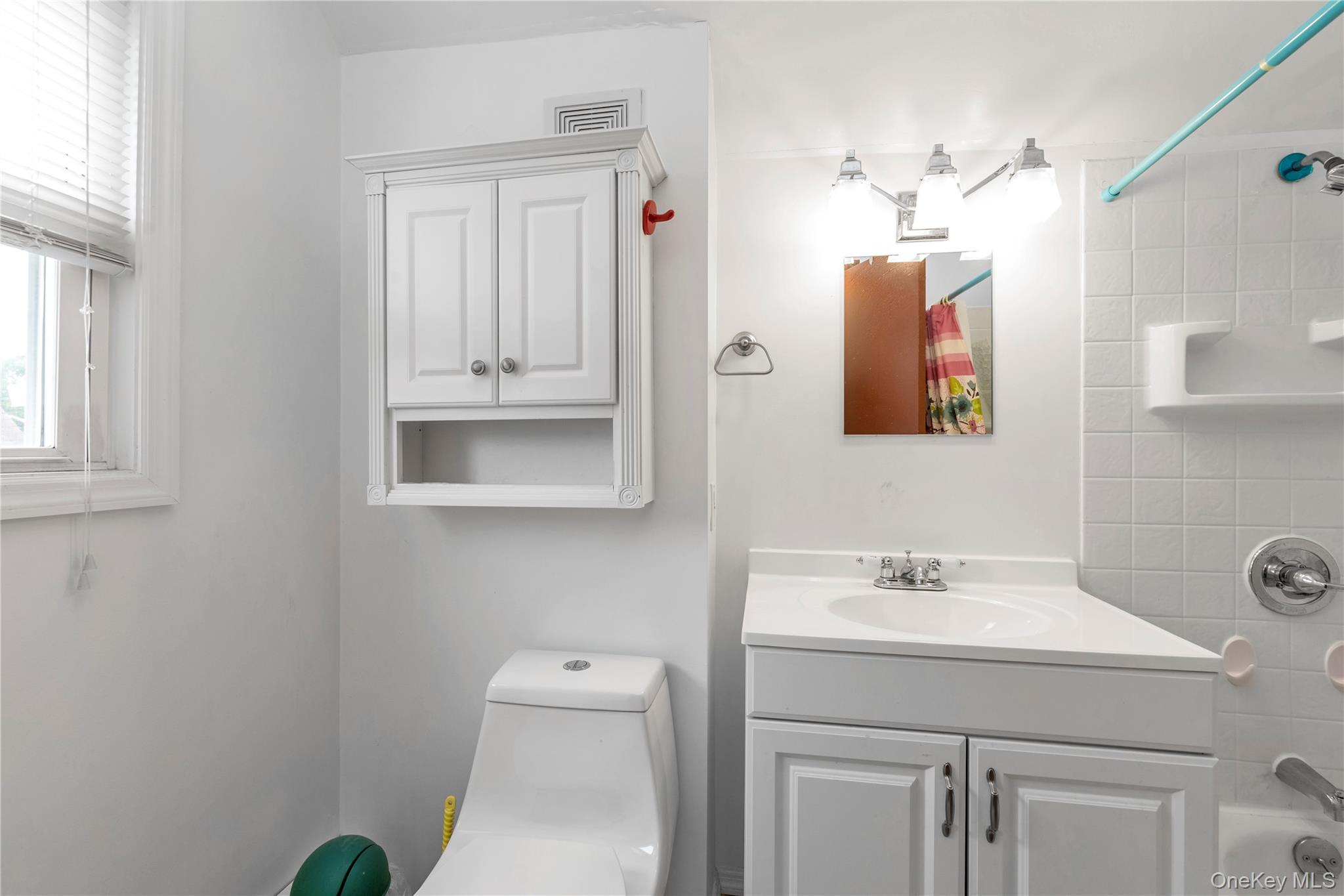 590 Langley, West Hempstead, NY 11552