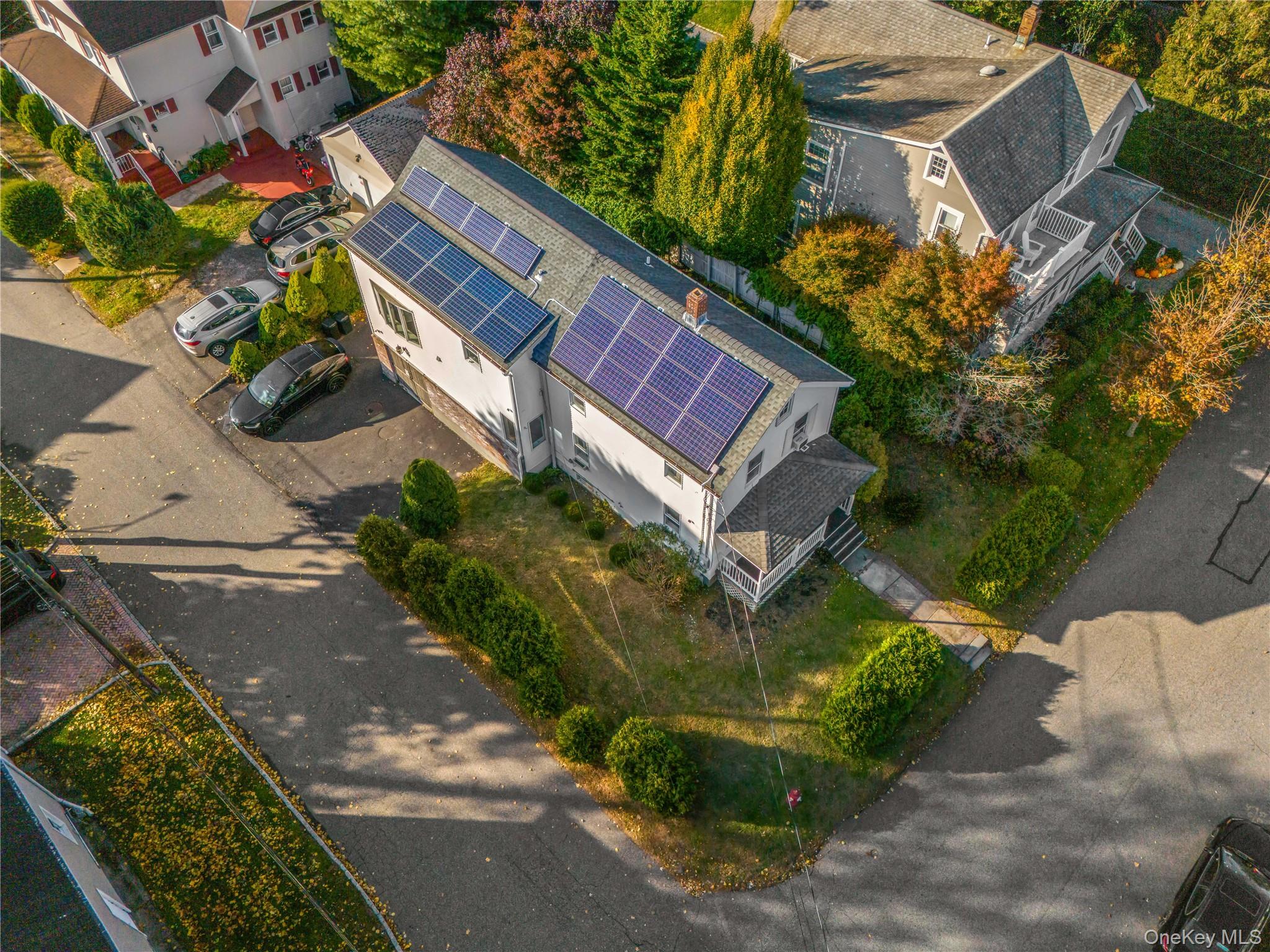 9 Hillside Avenue, Glen Head, NY 11545