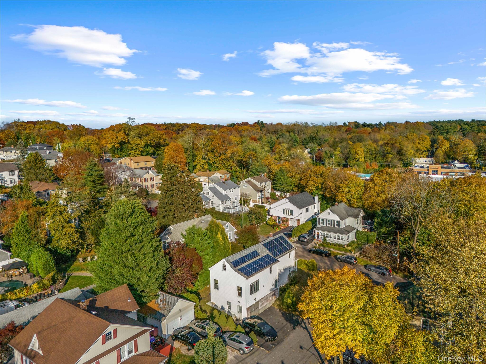 9 Hillside Avenue, Glen Head, NY 11545