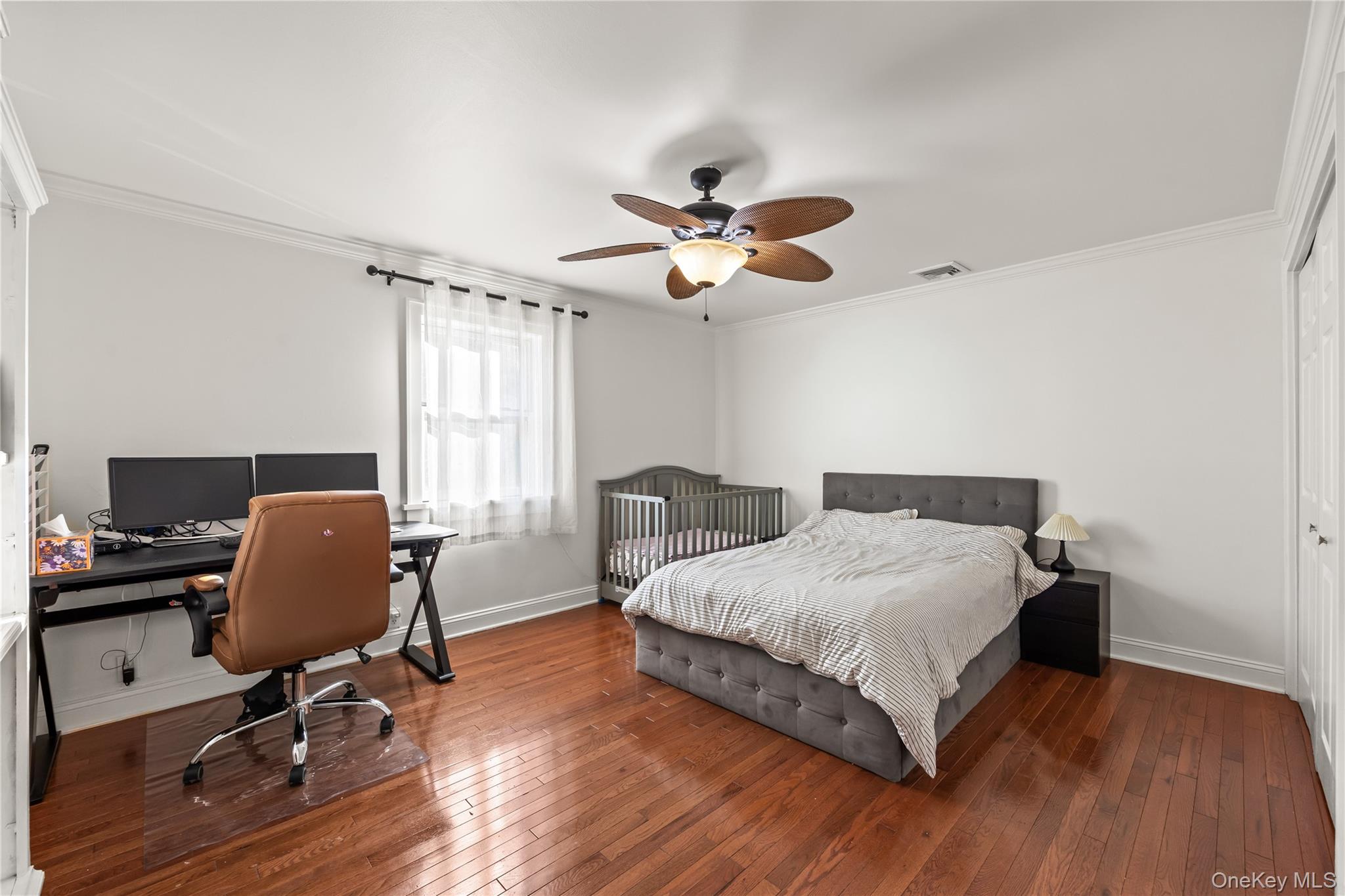 9 Hillside Avenue, Glen Head, NY 11545