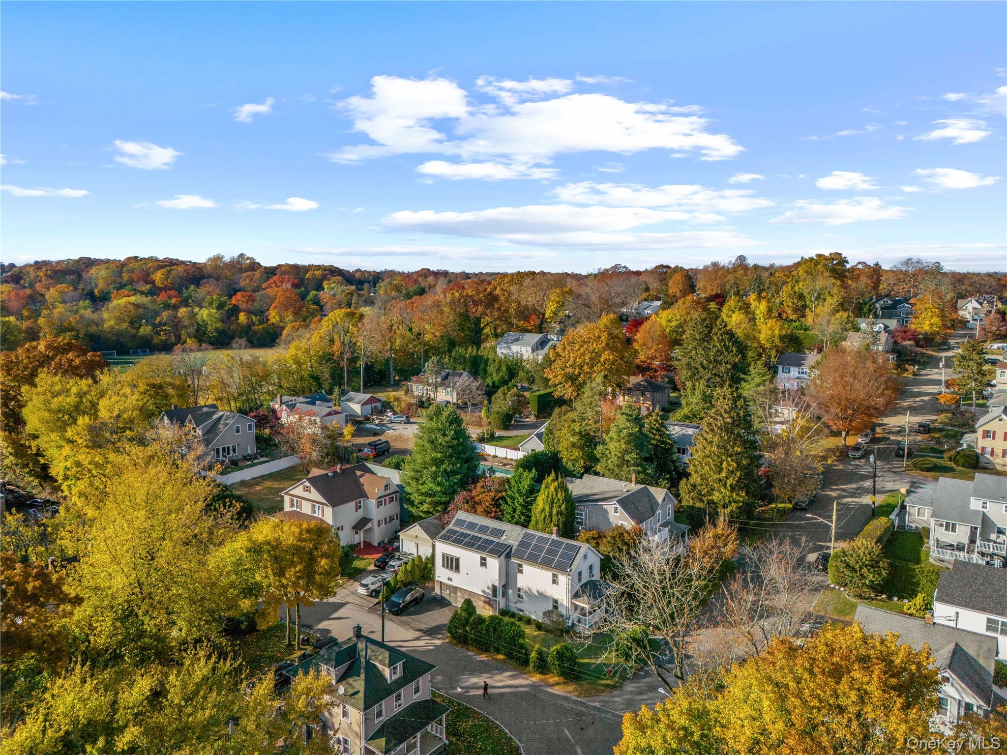 9 Hillside Avenue, Glen Head, NY 11545