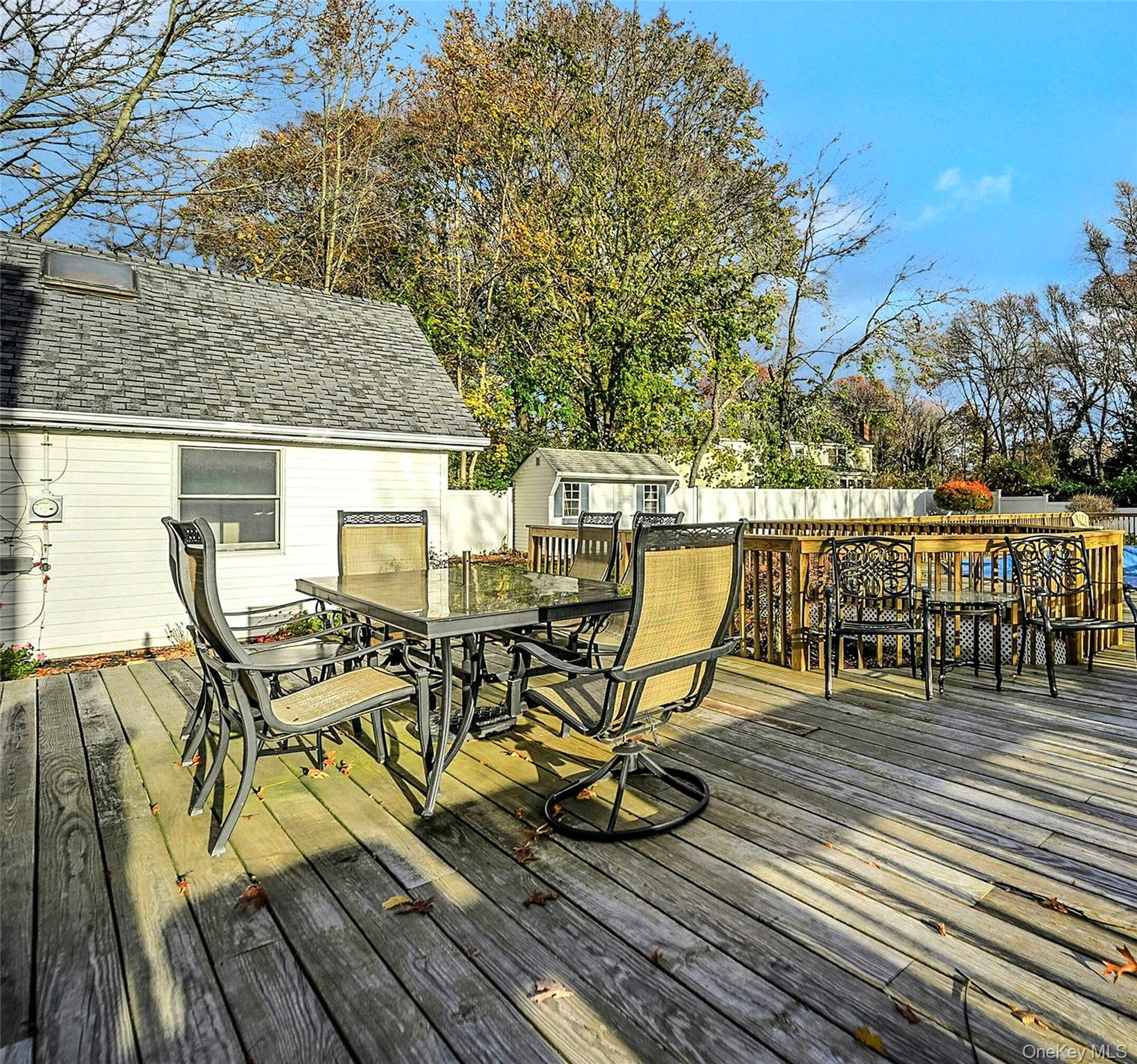 15 Shore Road, Mount Sinai, NY 11766