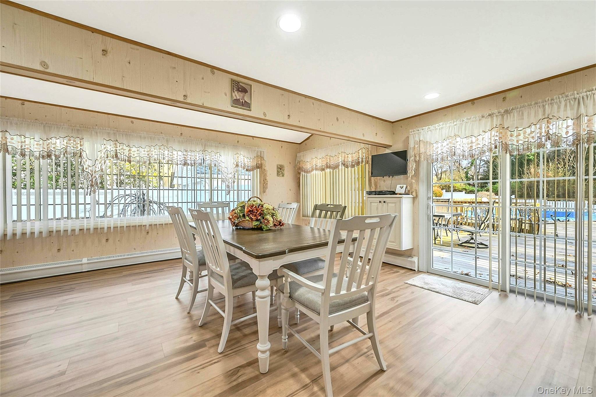 15 Shore Road, Mount Sinai, NY 11766