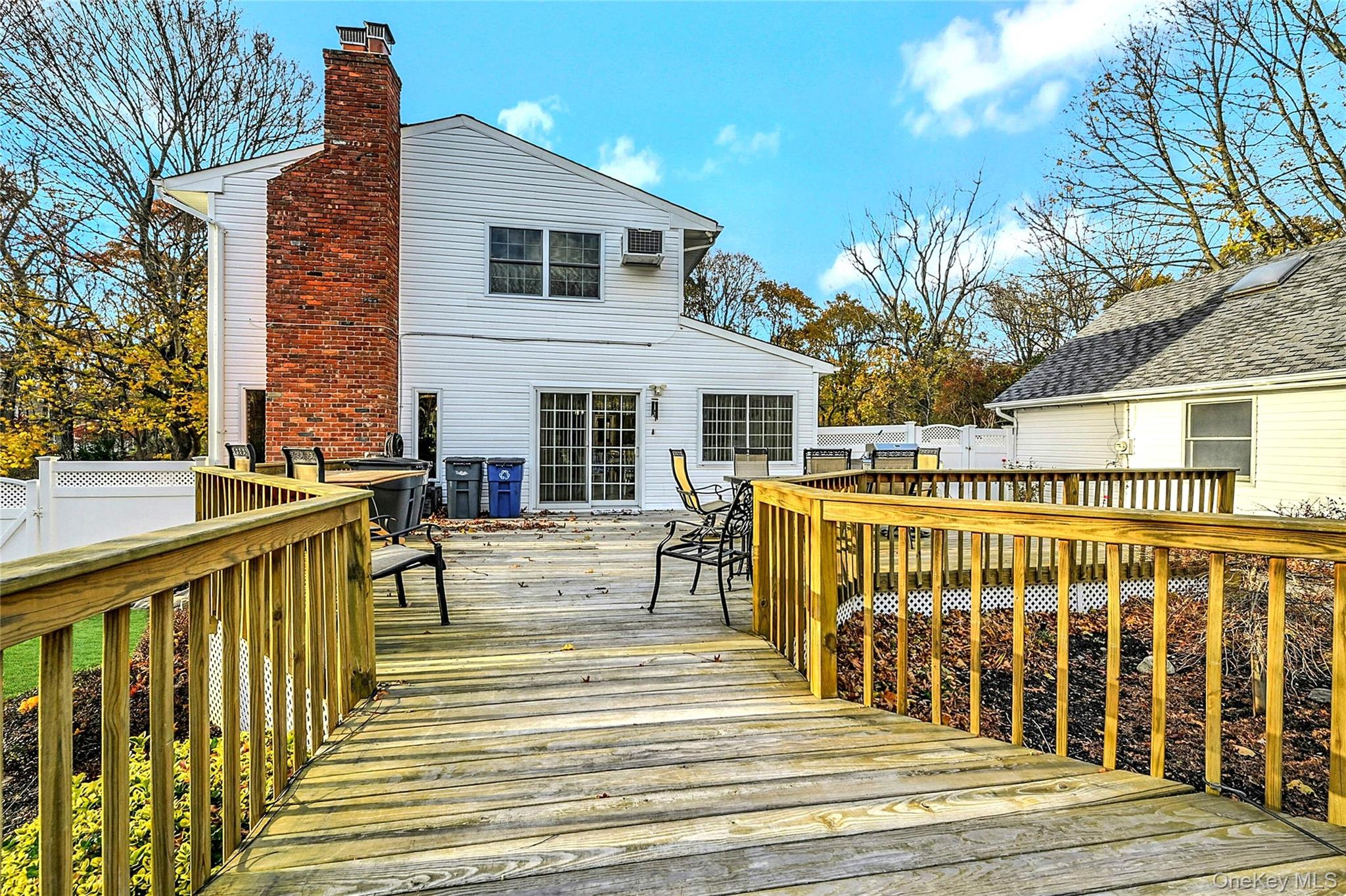 15 Shore Road, Mount Sinai, NY 11766