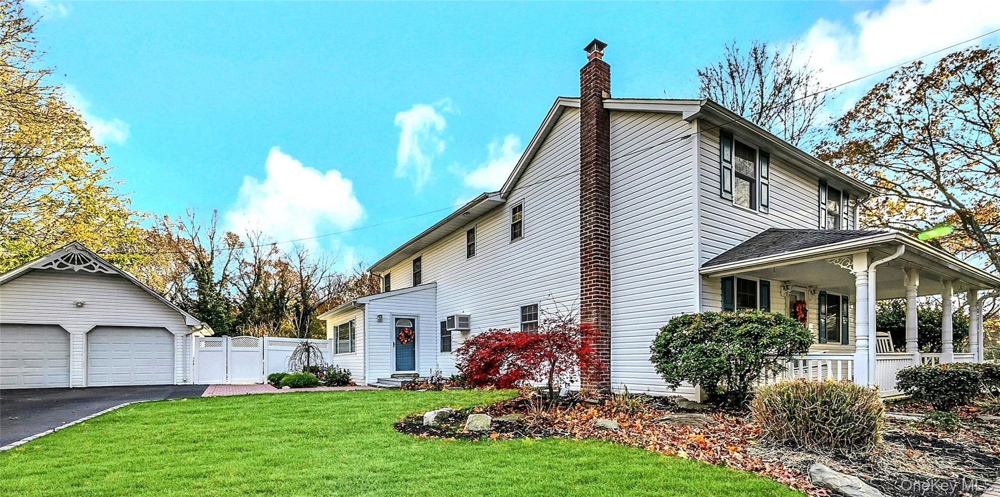 15 Shore Road, Mount Sinai, NY 11766