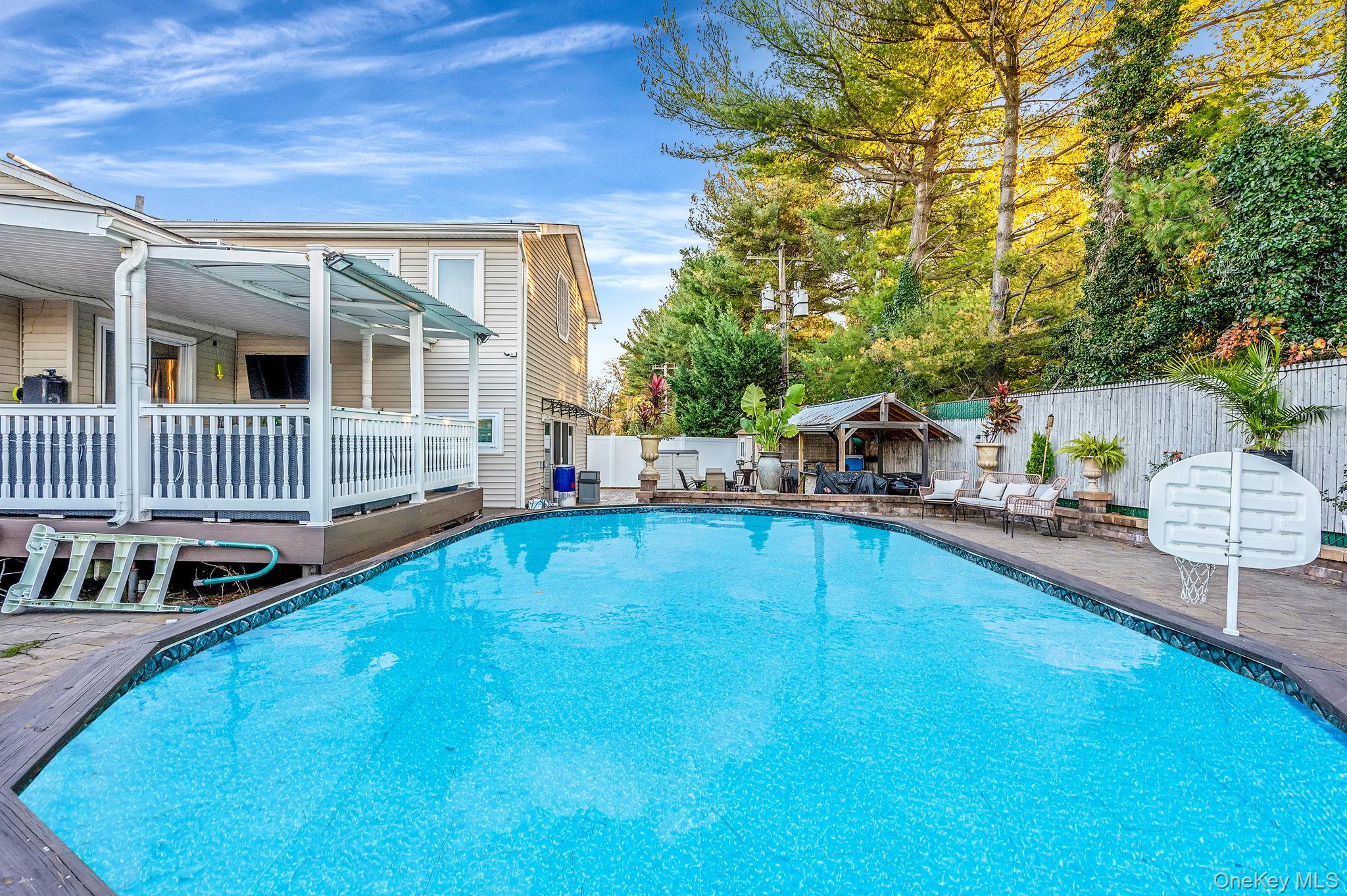 287 Clearmeadow Drive, East Meadow, NY 11554