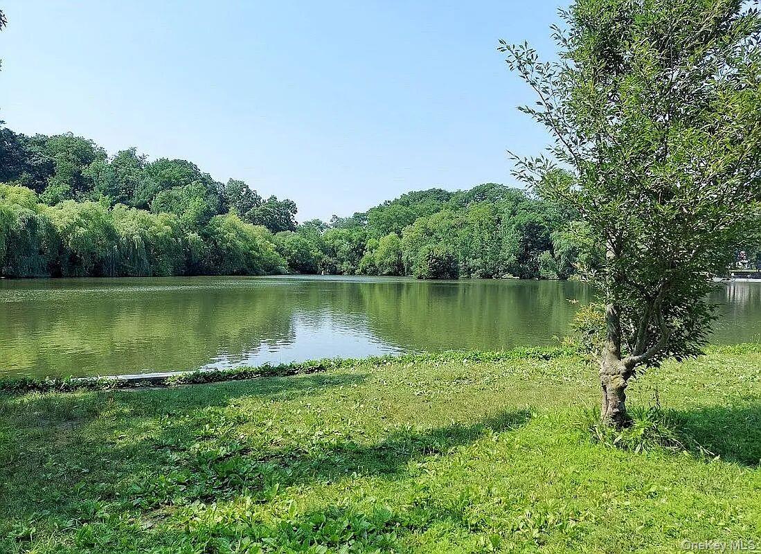 5423 153rd Street, Flushing, NY 11355