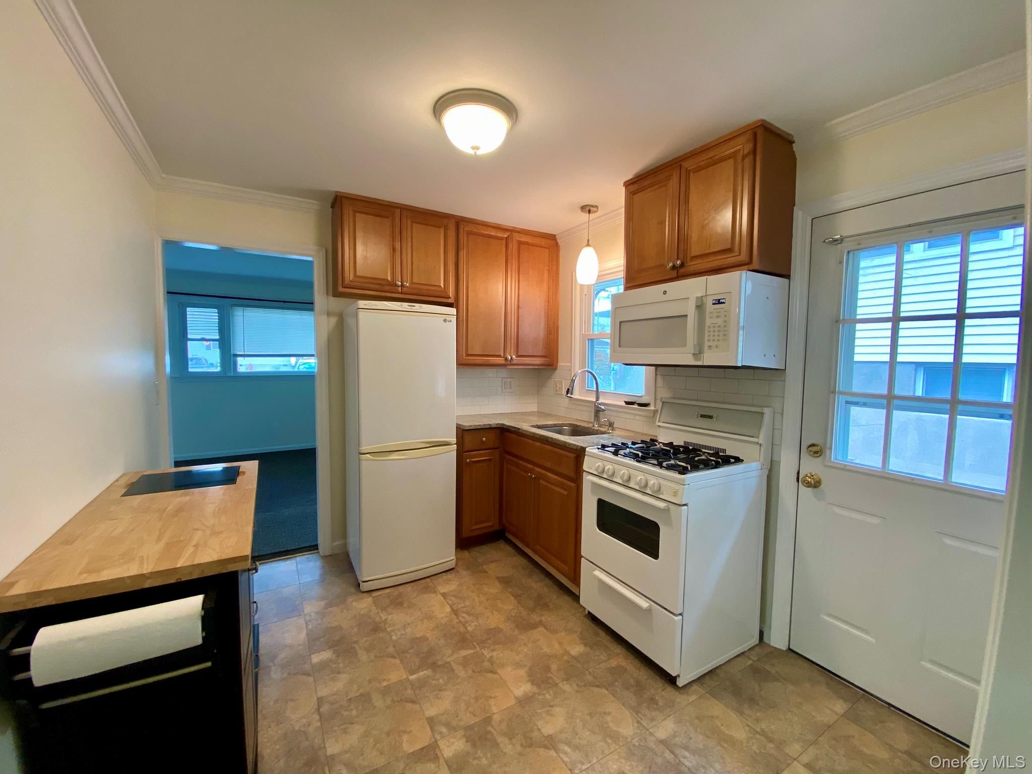 26 Poplar Street, Greenwood Lake, NY 10925