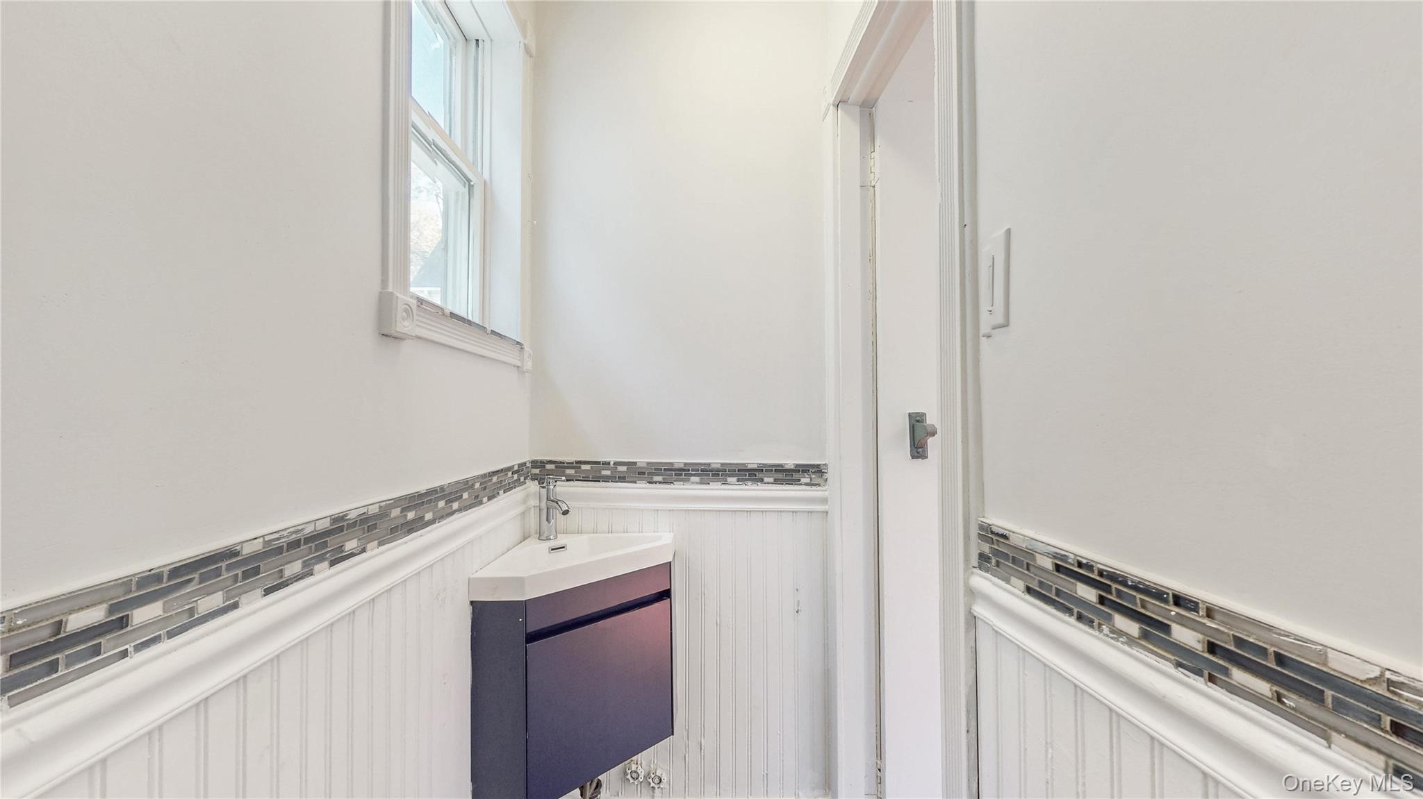 72-04 Manse Street, Forest Hills, NY 11375