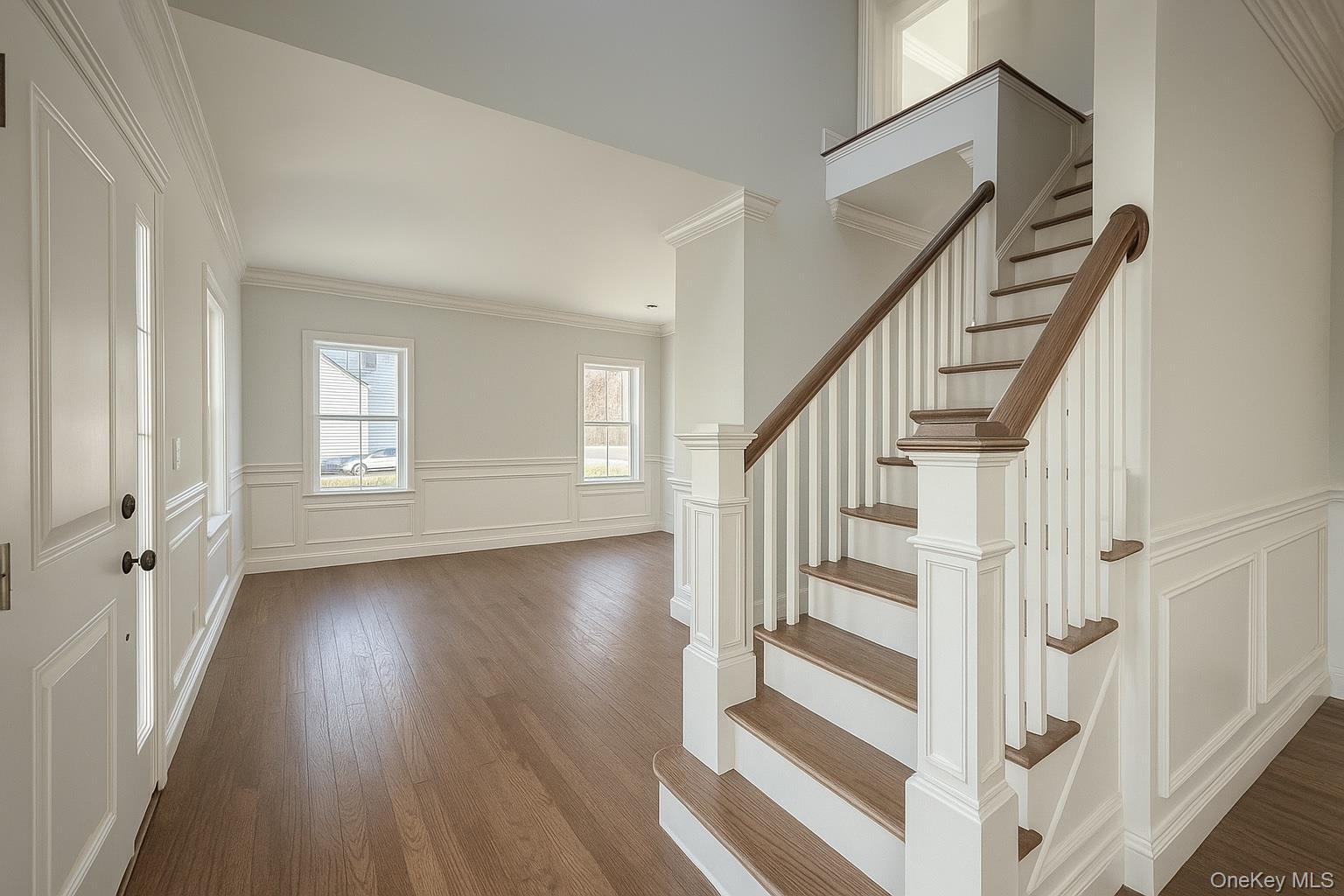 12 Fox Run Court, Ridge, NY 11961