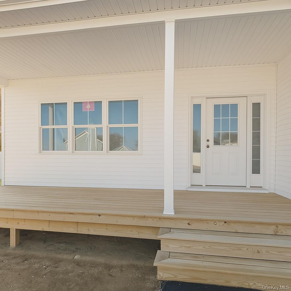 12 Fox Run Court, Ridge, NY 11961