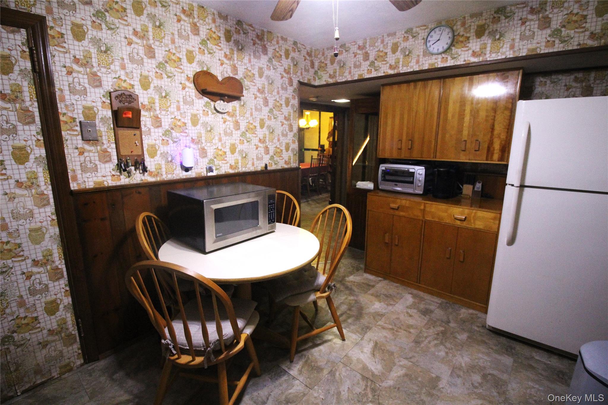 878 County Line Road, Amityville, NY 11701