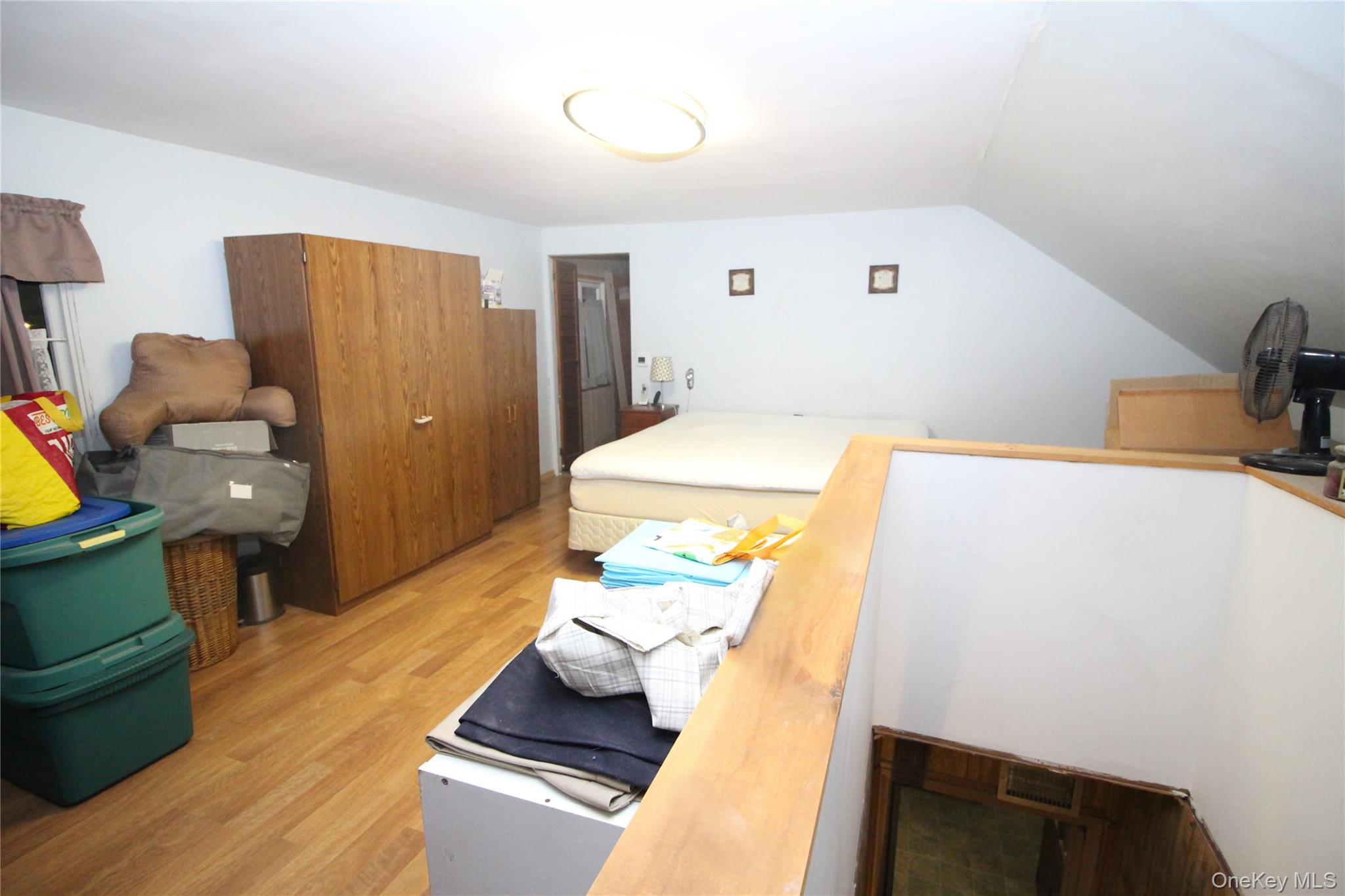 878 County Line Road, Amityville, NY 11701