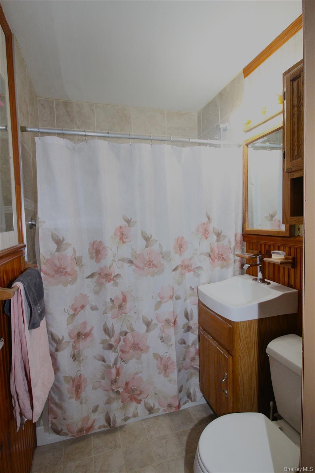 878 County Line Road, Amityville, NY 11701