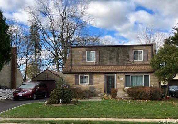 878 County Line Road, Amityville, NY 11701