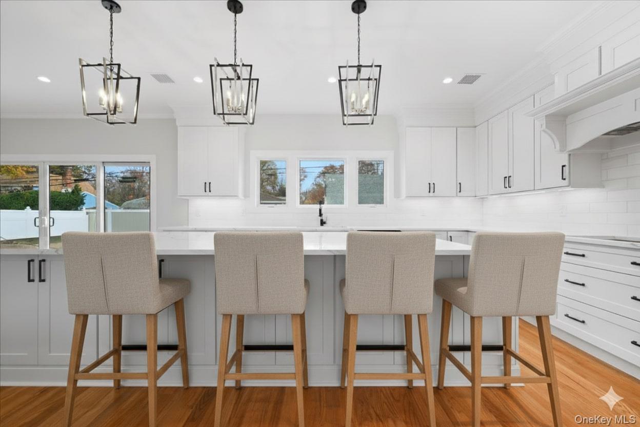 39 Cobalt Lane, Westbury, NY 11590