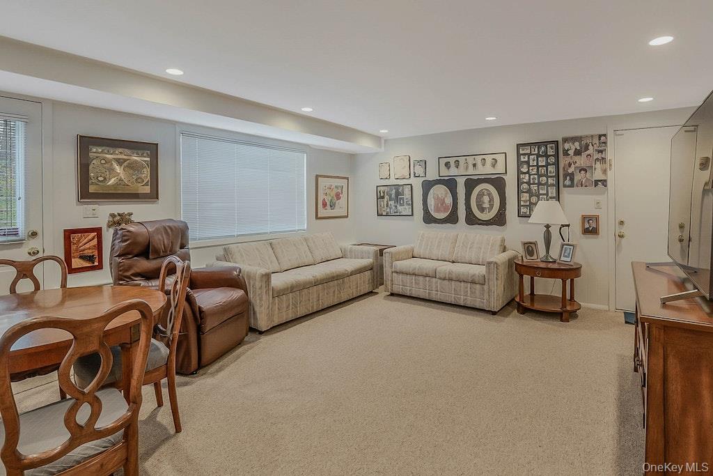 1 Fulton Place, Jericho, NY 11753