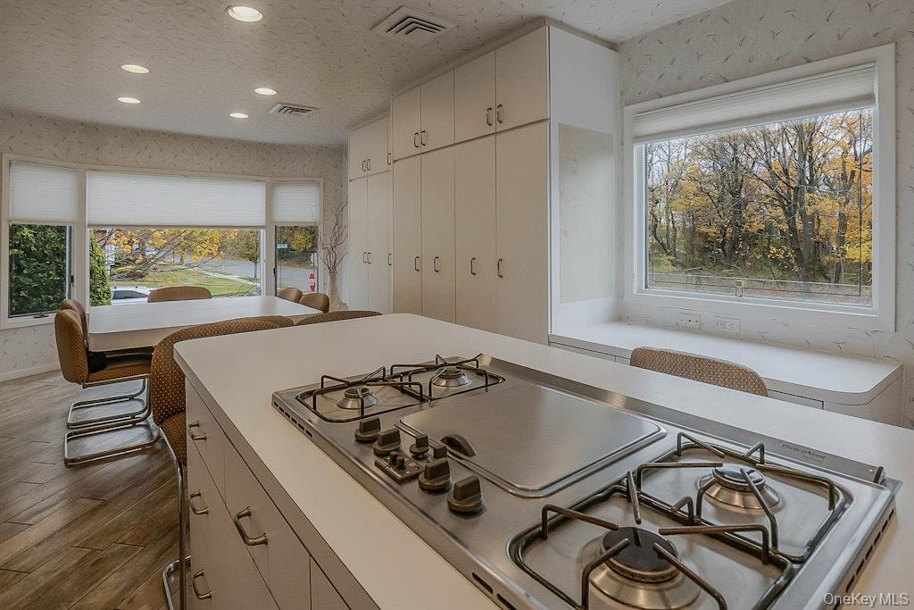 1 Fulton Place, Jericho, NY 11753