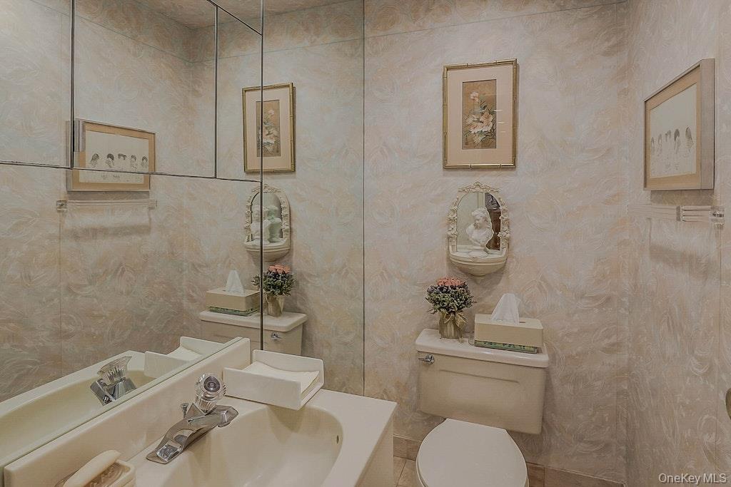 1 Fulton Place, Jericho, NY 11753