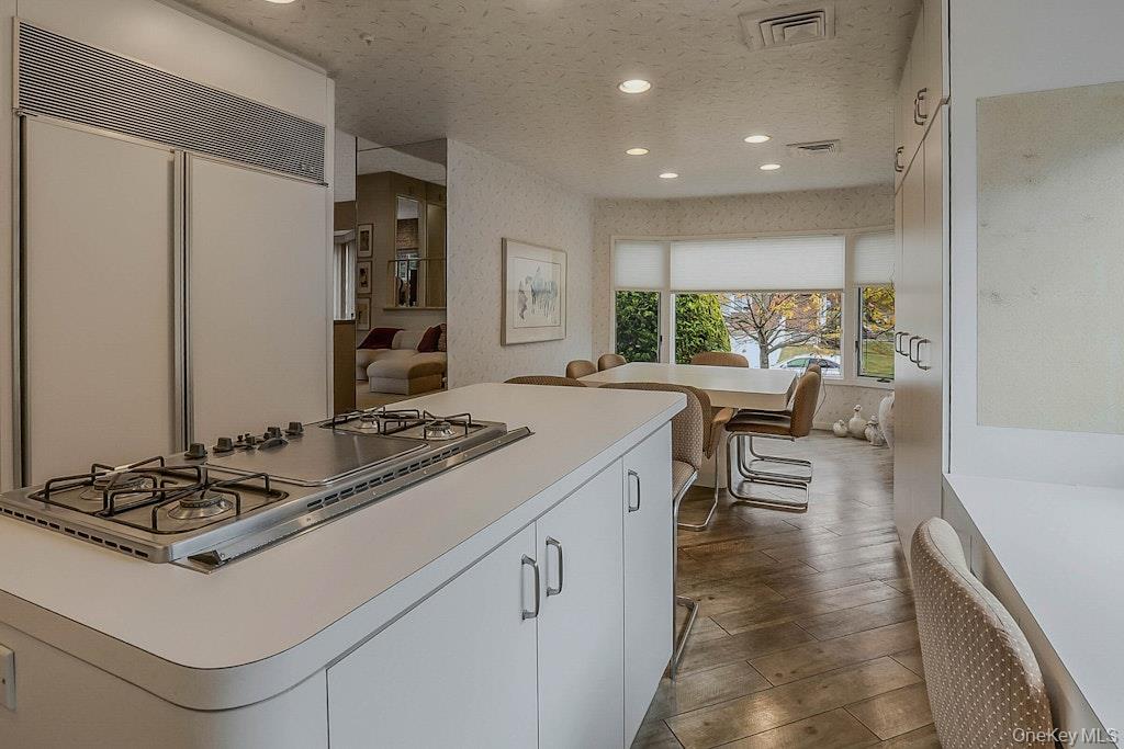 1 Fulton Place, Jericho, NY 11753