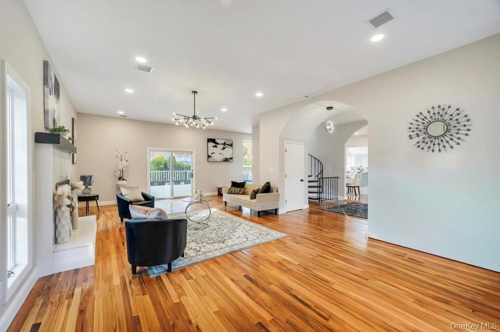 100 Old Northport Road, Kings Park, NY 11754