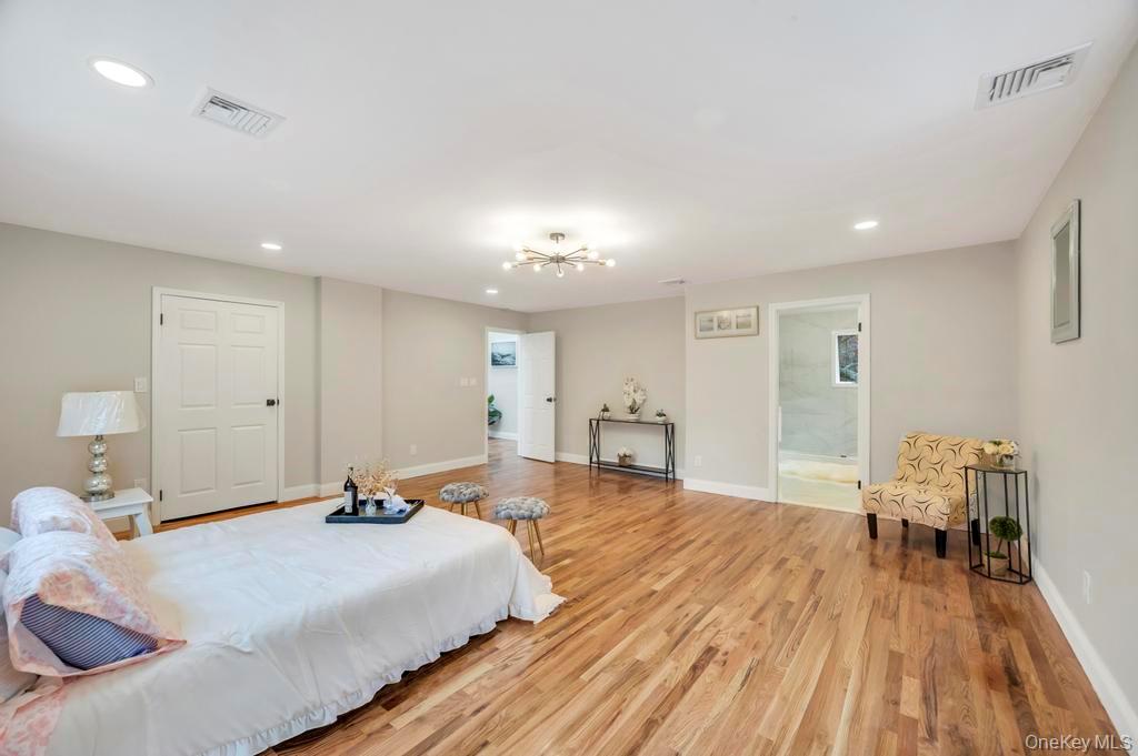 100 Old Northport Road, Kings Park, NY 11754