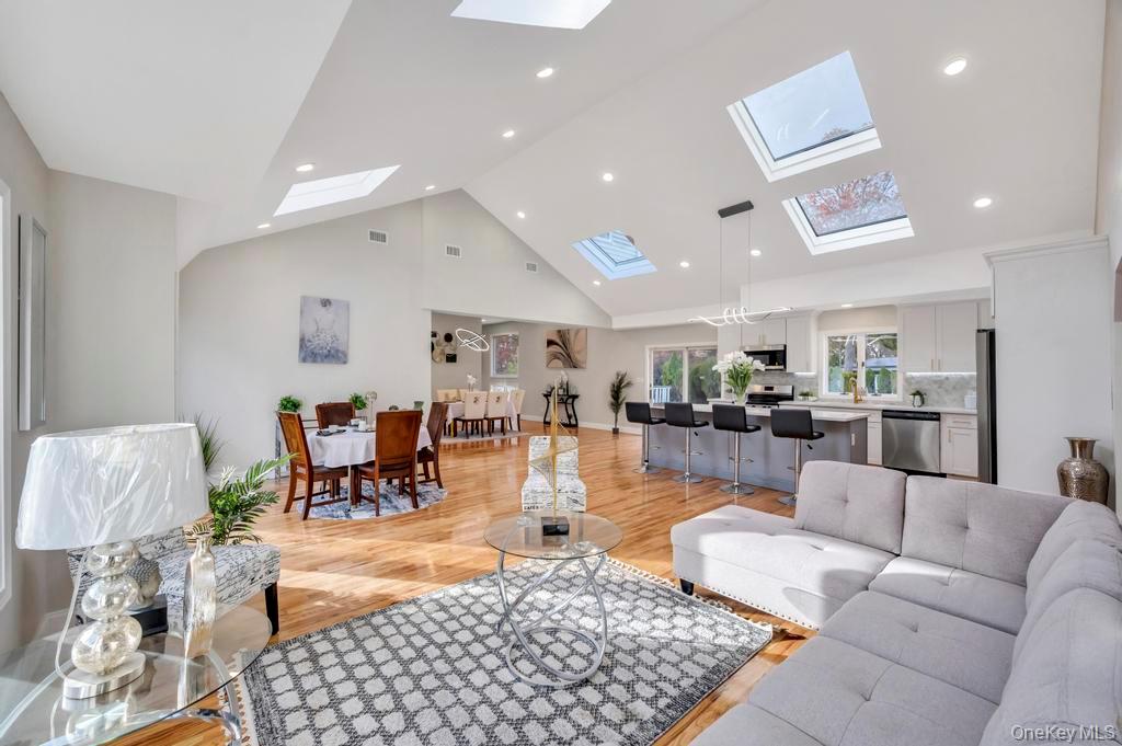 100 Old Northport Road, Kings Park, NY 11754