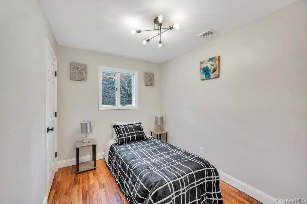 100 Old Northport Road, Kings Park, NY 11754