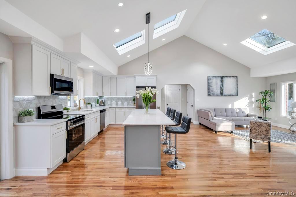 100 Old Northport Road, Kings Park, NY 11754