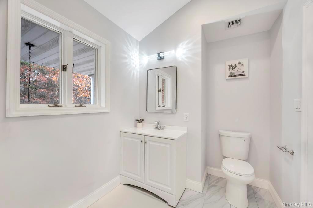 100 Old Northport Road, Kings Park, NY 11754