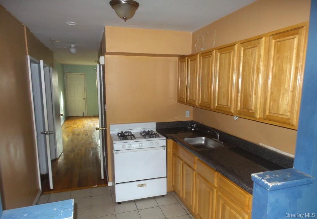 1322 EAST 99 Street, Brooklyn, NY 11236