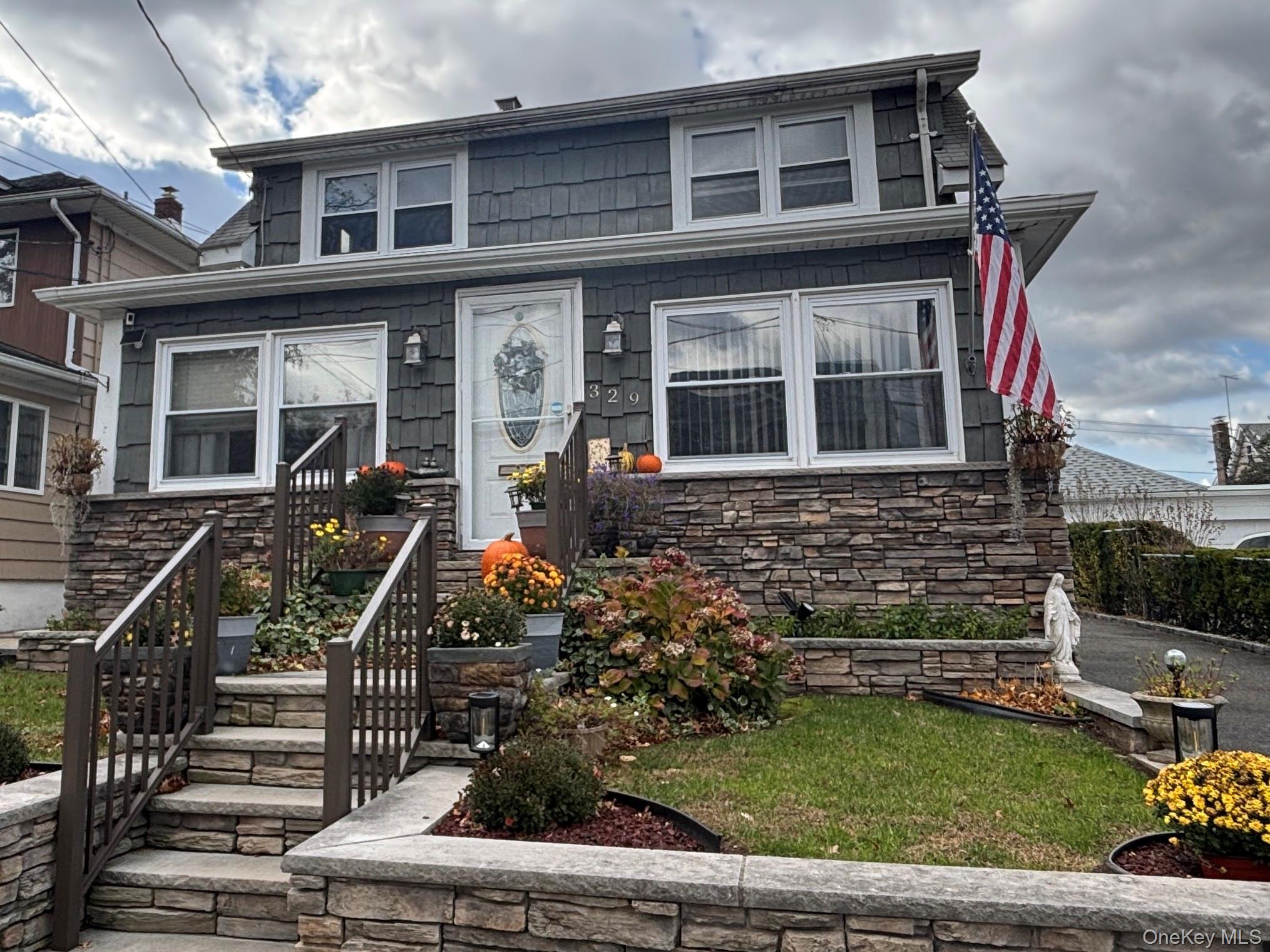 329 Hamilton Avenue, Hewlett, NY 11557