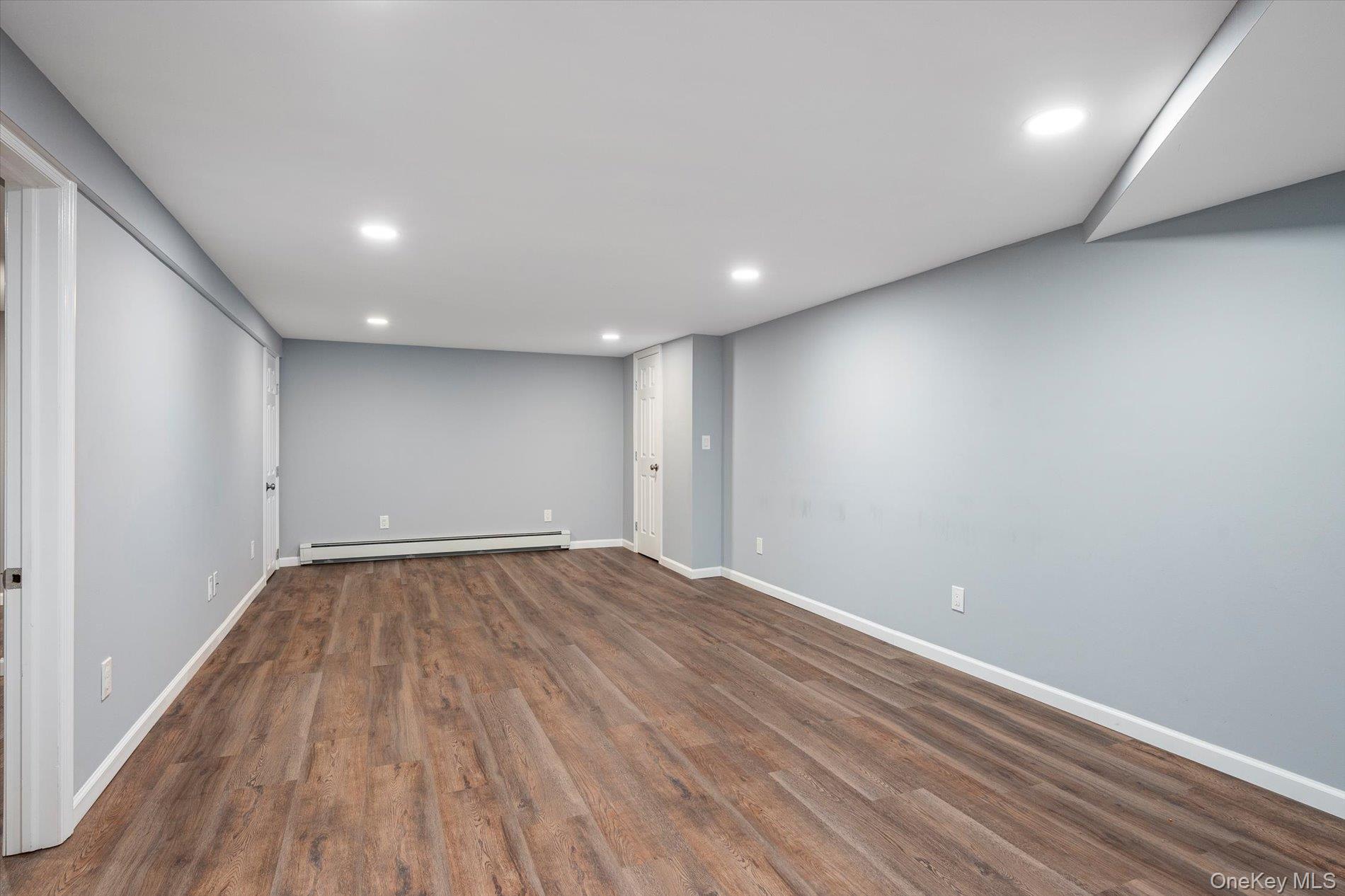 17 Evans Avenue, Farmingdale, NY 11735