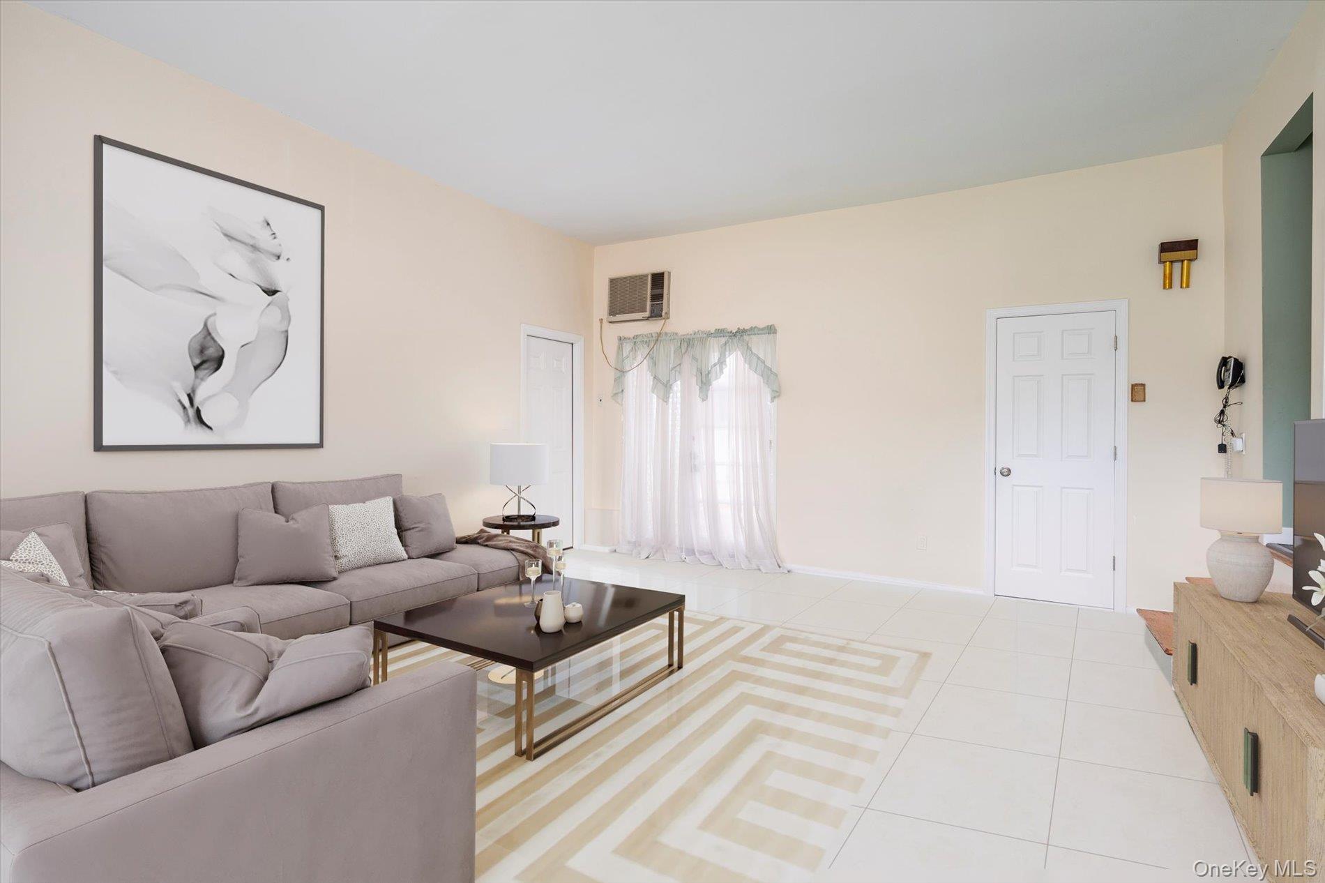 17 Evans Avenue, Farmingdale, NY 11735