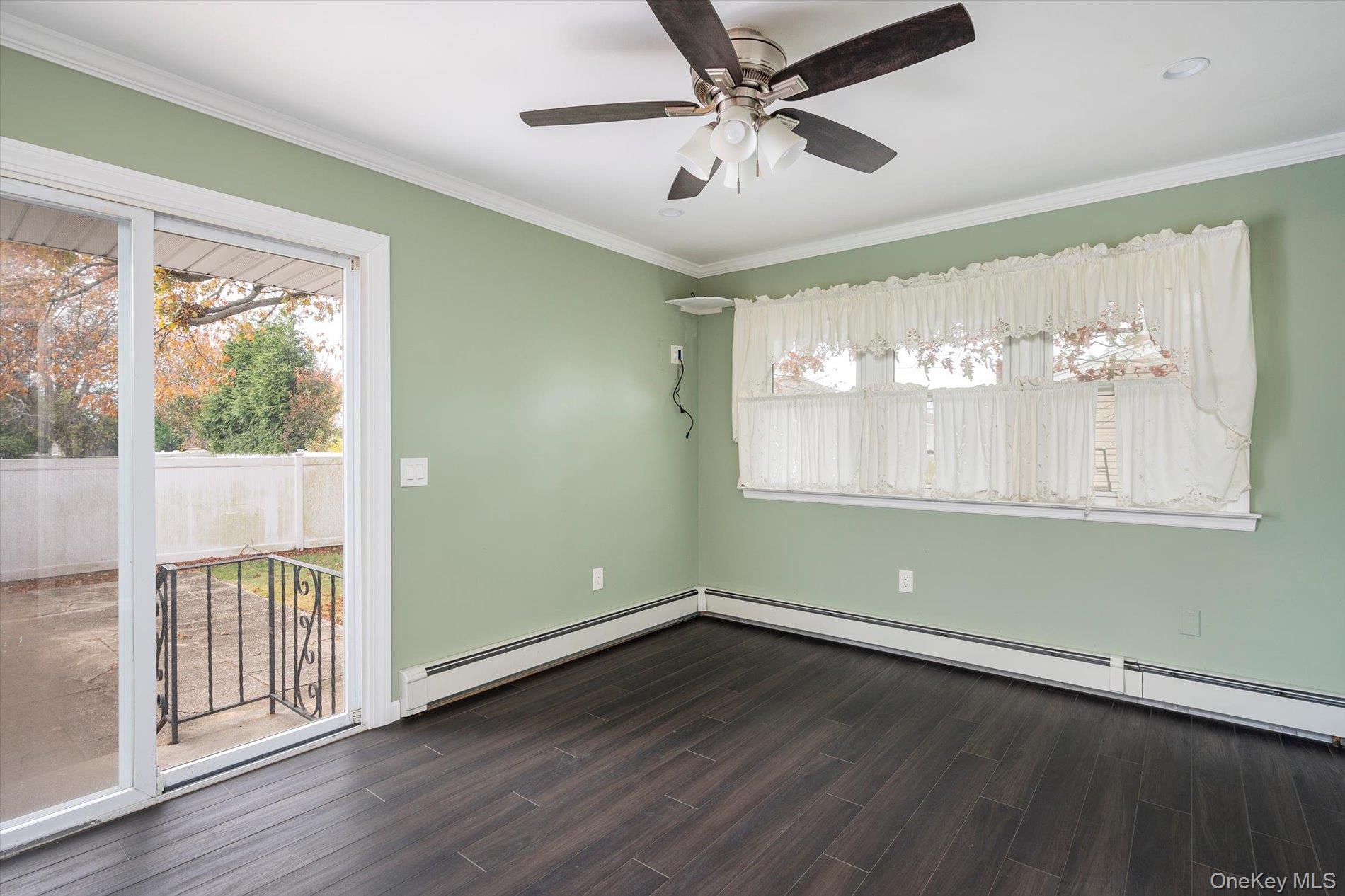 17 Evans Avenue, Farmingdale, NY 11735