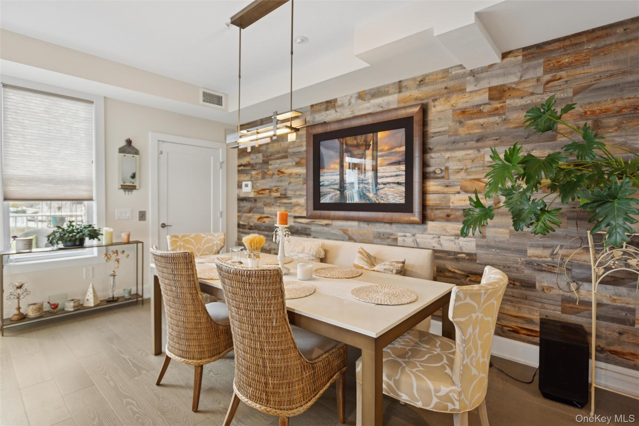 352 Marina Pointe Drive # 352, East Rockaway, NY 11518