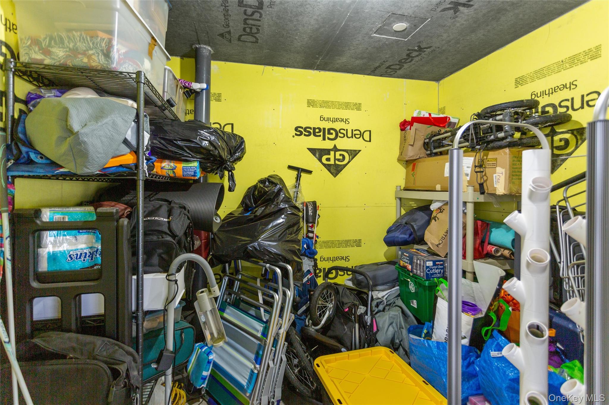 352 Marina Pointe Drive # 352, East Rockaway, NY 11518